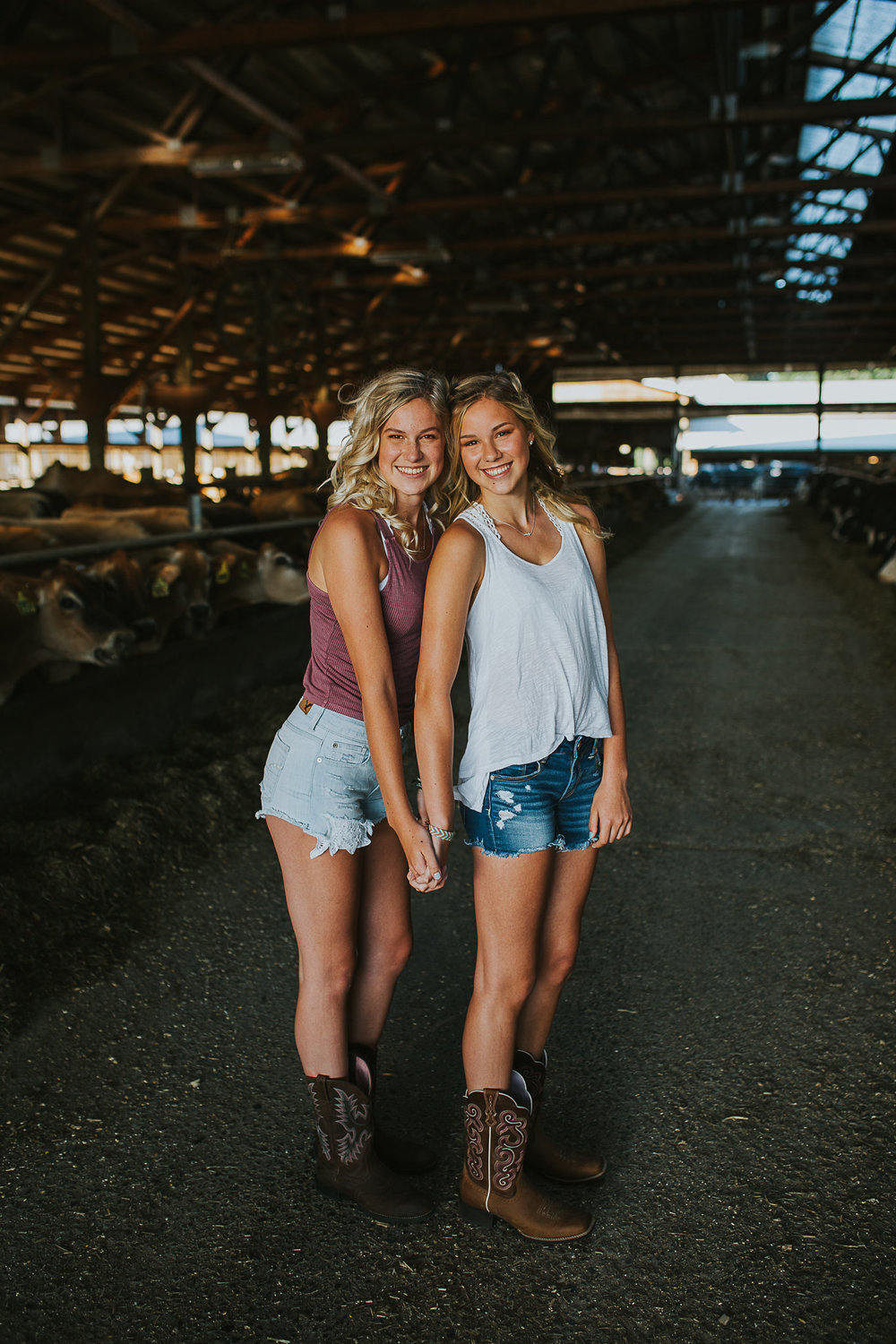 Country Sisters growing up on a farm in the PNW