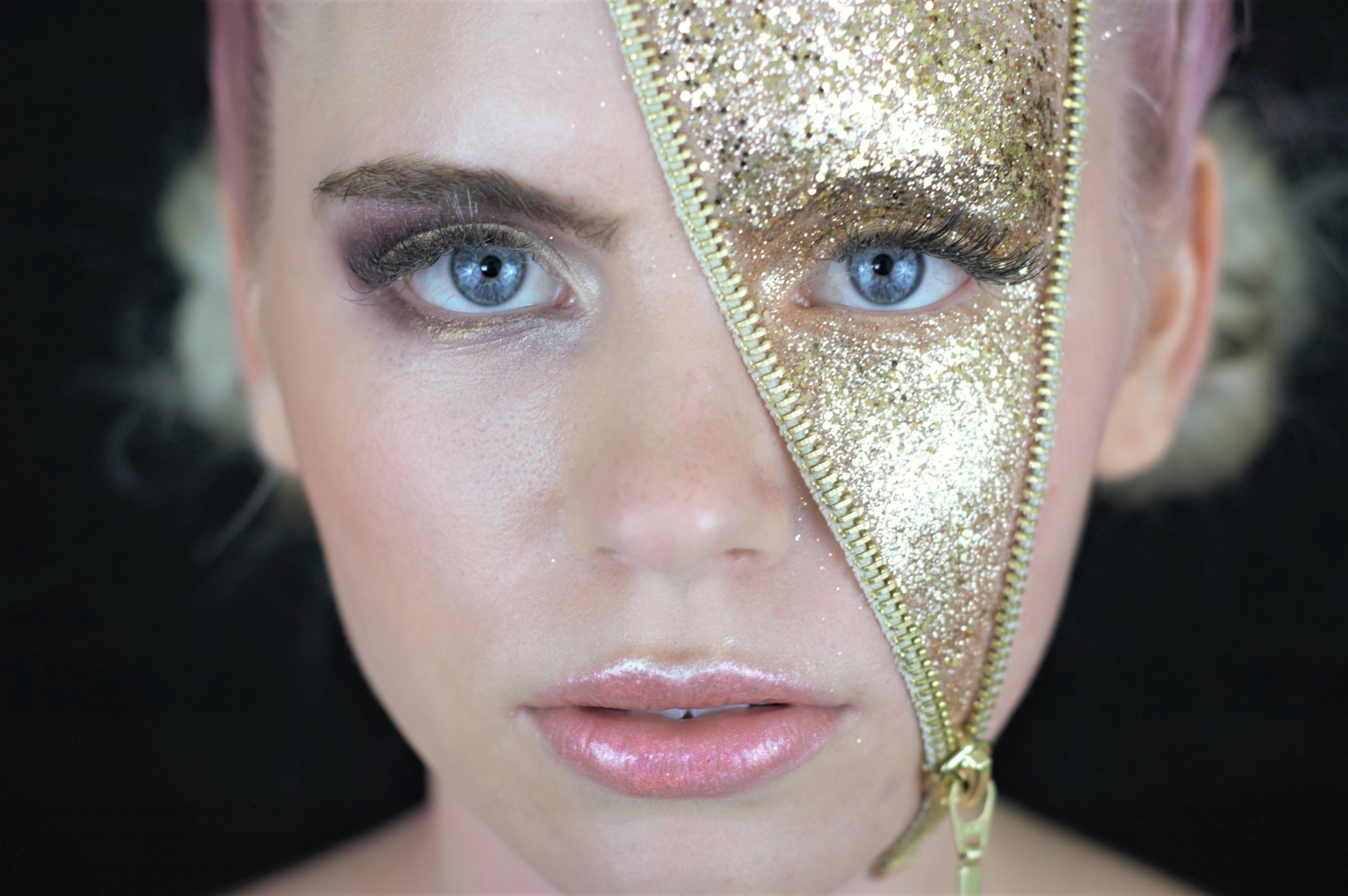Golden-Halloween-makeup.jpeg