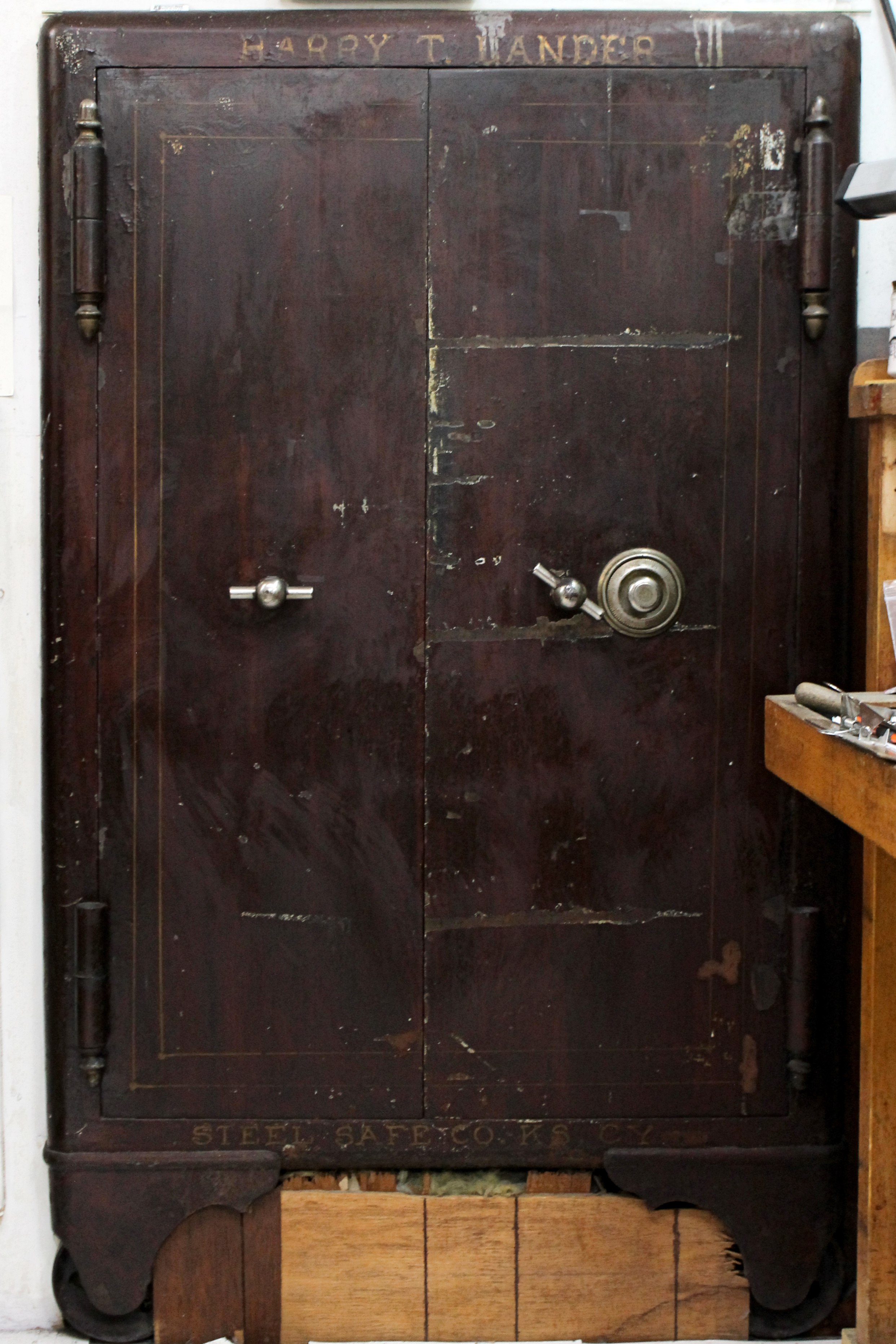 The Mystery Of The Old Safe Kizer Cummings Jewelers