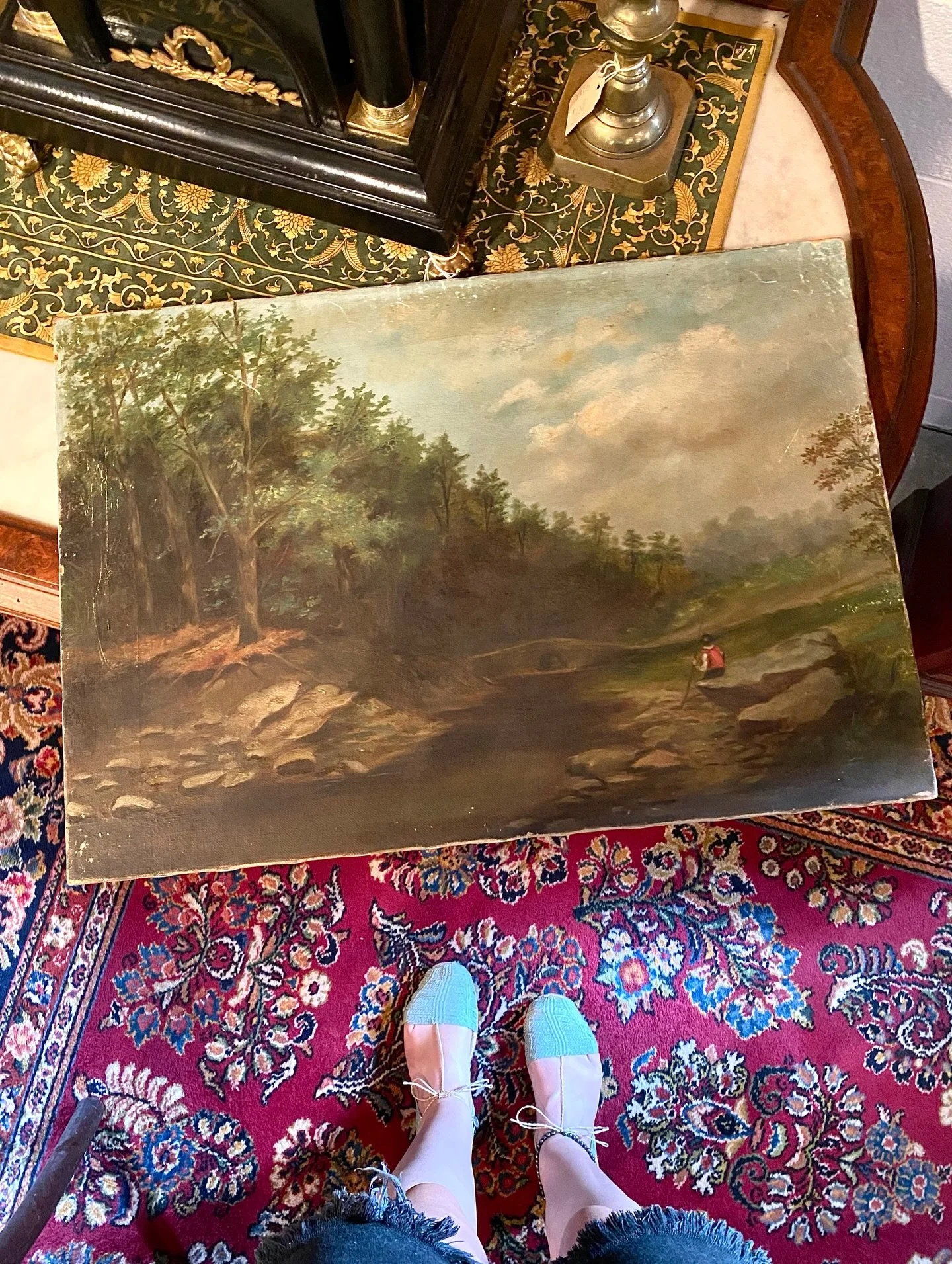 Instant regret not buying this beautiful painting!  This antique store in Berks County, PA was an amazing hidden gem inside of a 1700&rsquo;s barn!  Reel coming soon!  It was like a museum!  What treasures have you found lately? 🥰