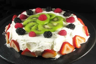 This is one of my favorite dessert because not too sweet and light. According to my guests, I decorated my cake with their country flag's colors or flowers,or fall color....so many ideas.