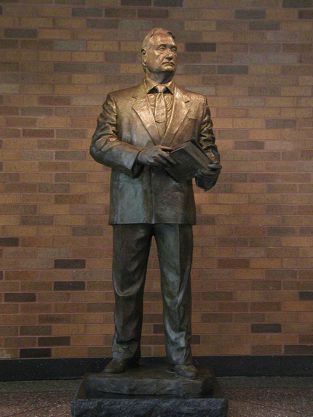 DWIGHT OPPERMAN MEMORIAL