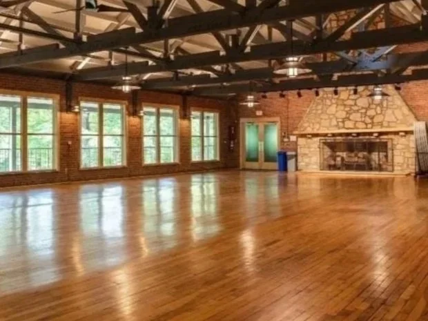 durant-campbell-lodge-interior.jpg
