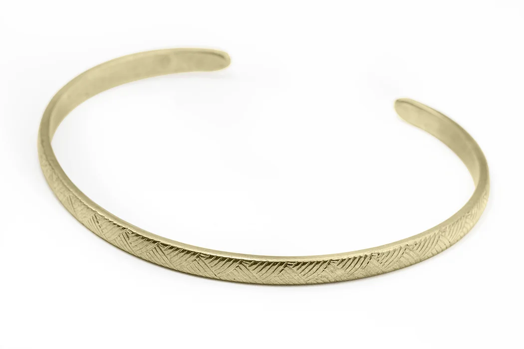 bracelet_GOLD_right_perspective_WEB.jpg