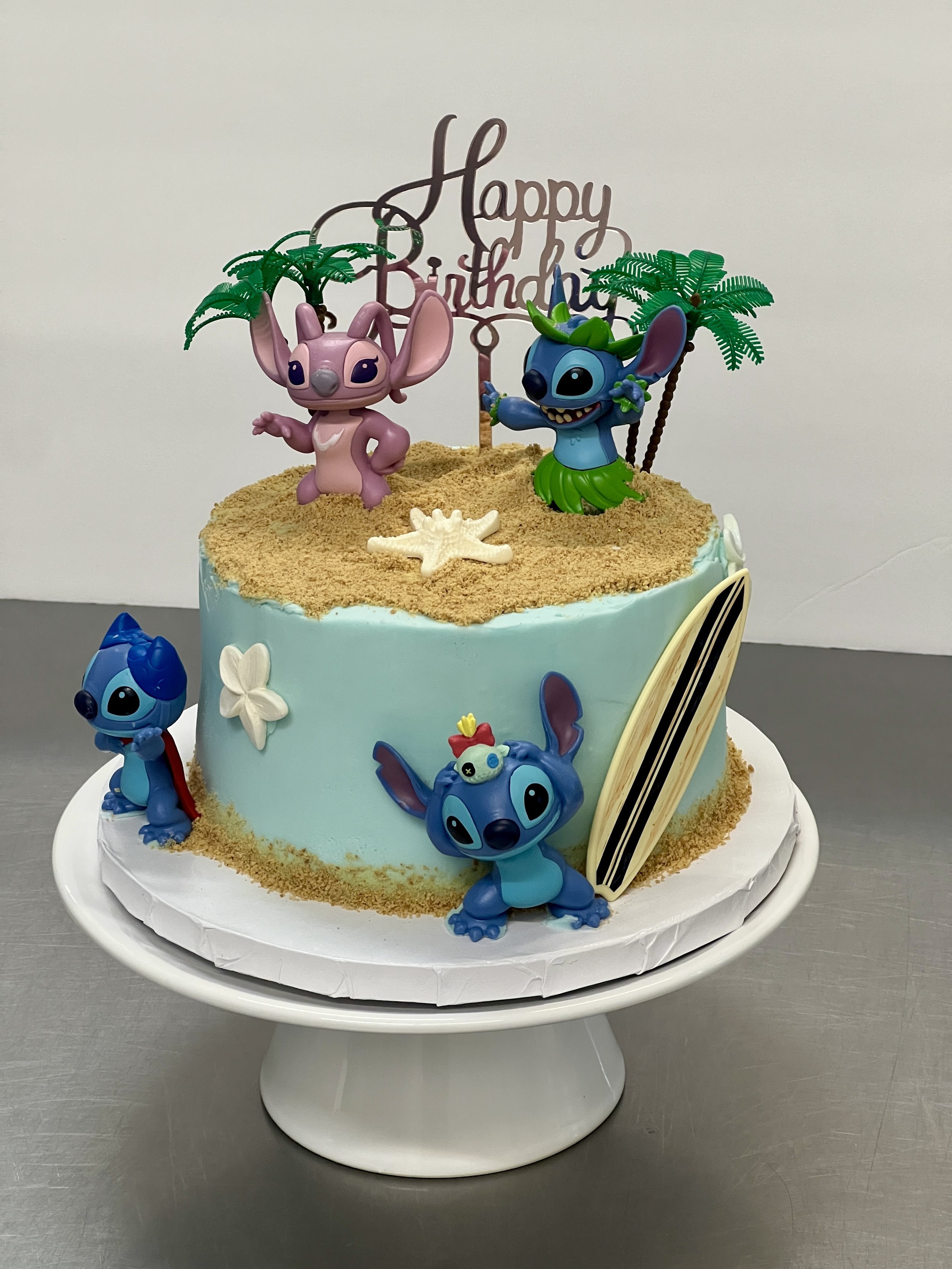 Stitch Cake - Bellas Cookies.JPG