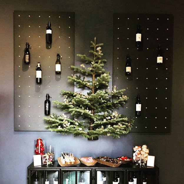 wall mounted christmas tree