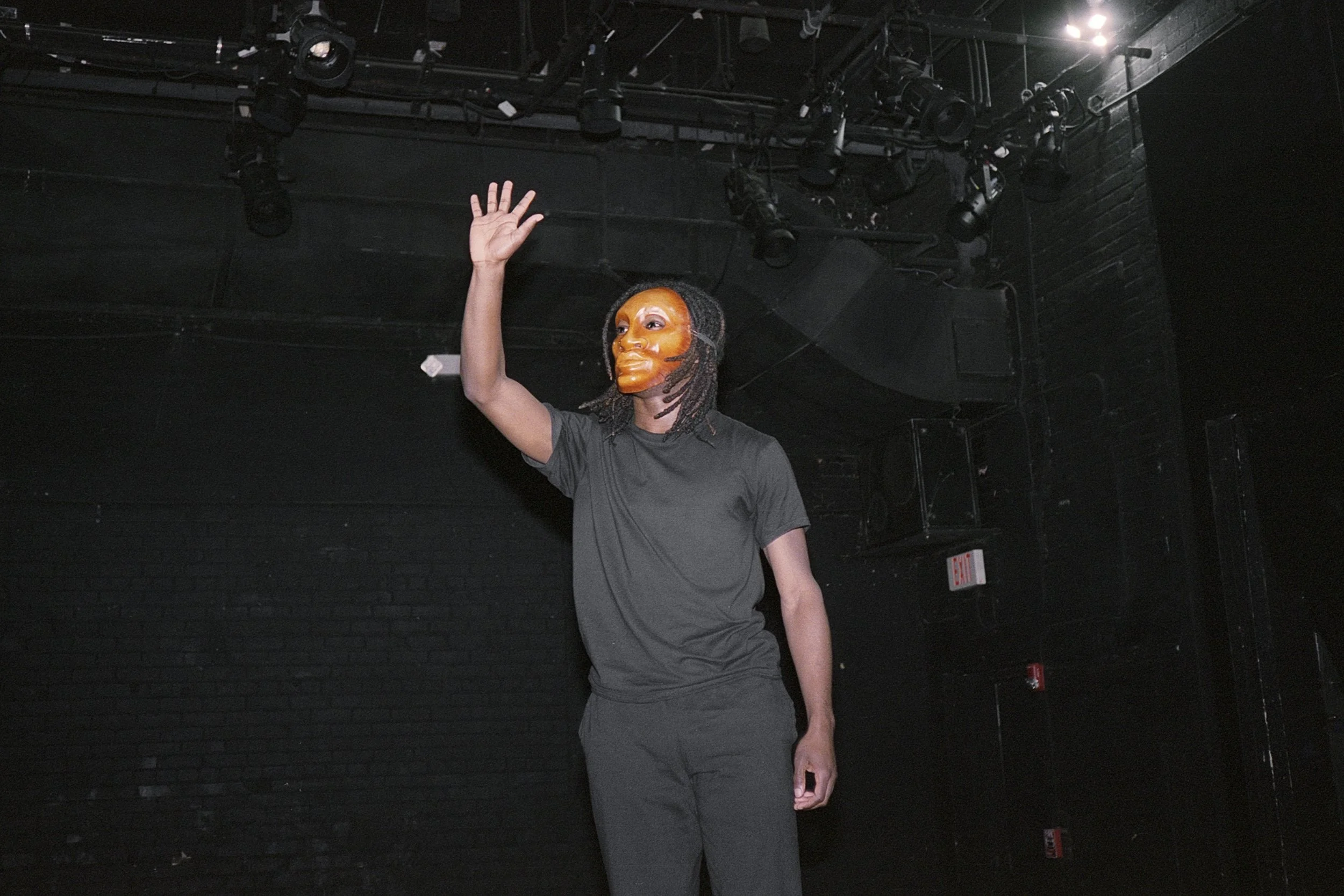 Fatima's First Snow 7 35 copy.jpg