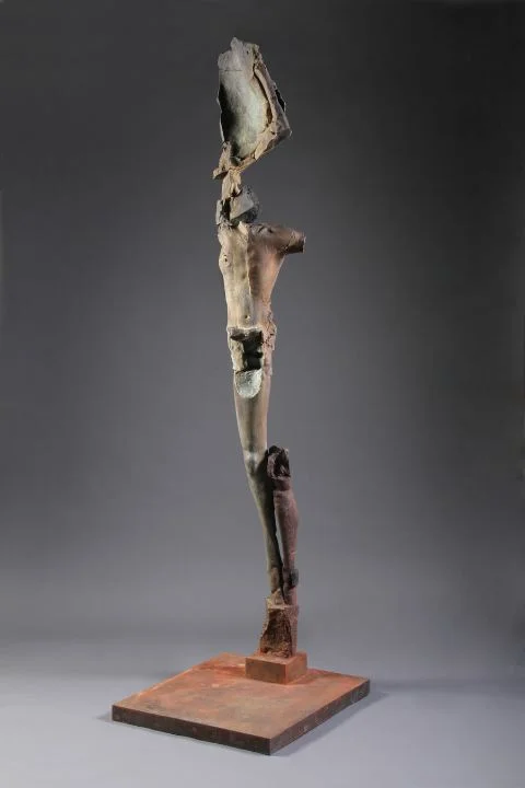 Single_Winged_Figure_on_Plinth_112.5x30x30-e.jpg