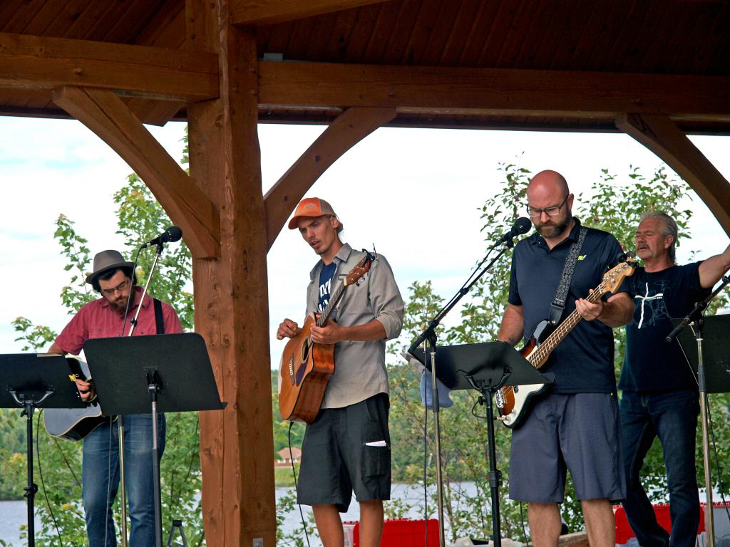 lakeside baptist church musicians and singers