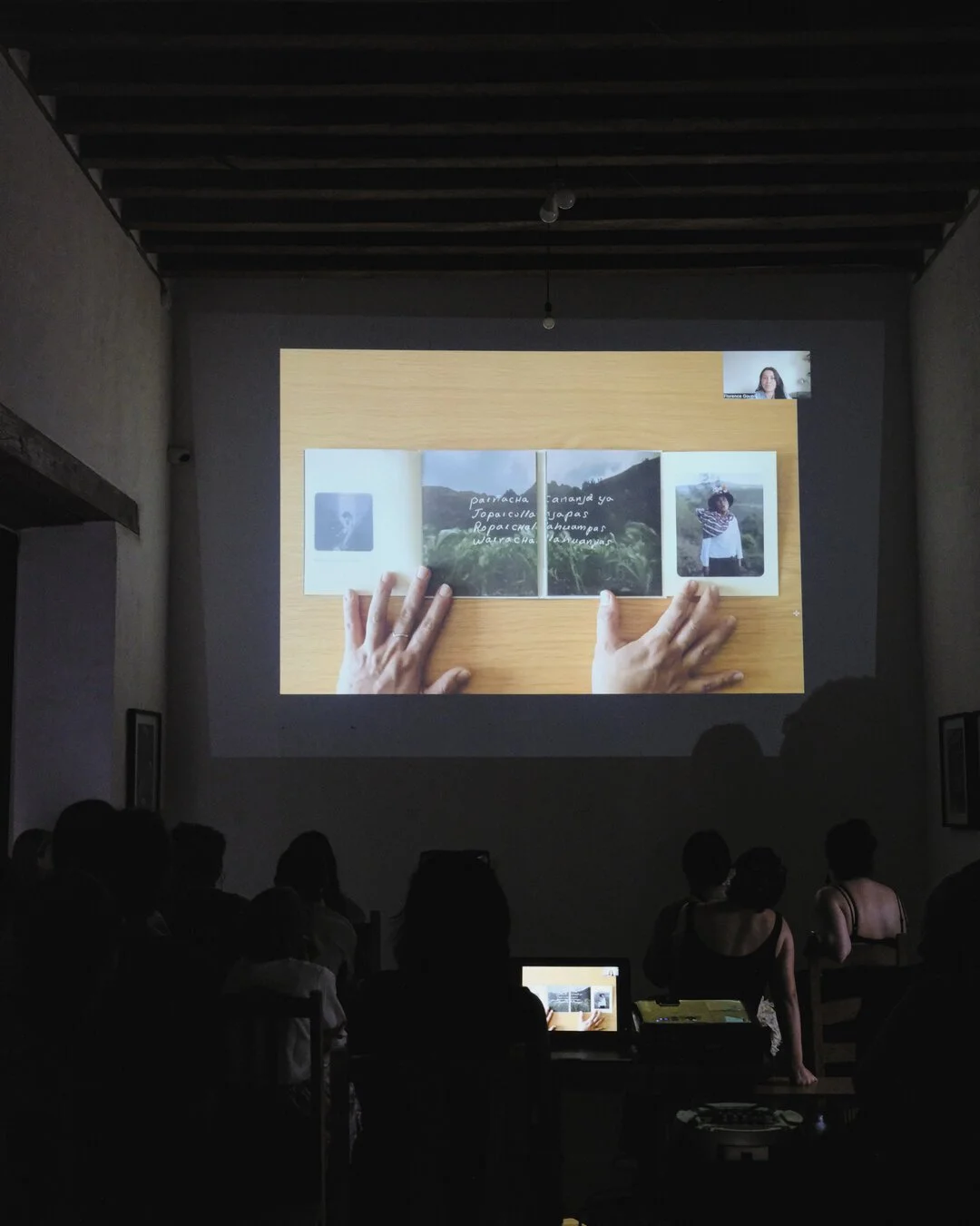  Florence Goupil shares her project in a short presentation series with the Oaxaca photography community. Photo by Tif Ng. 