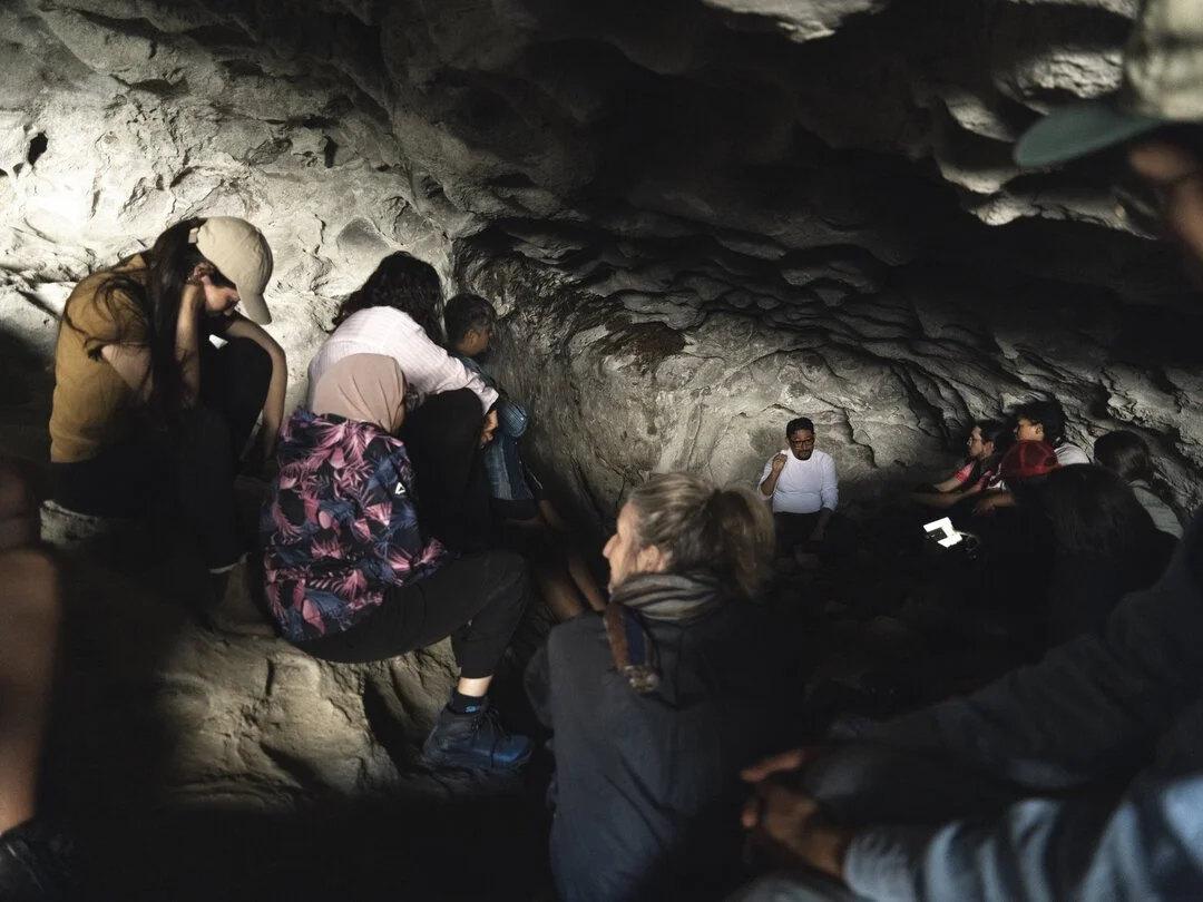  Guided by volunteer community park rangers, the fellows visited the Cave of Guila Naquitz where there are fossils of domesticated corn dating back 10,000 years. Past Grantees based in the region, Yael Martínez, Isadora Romero, and Citlali Fabián use