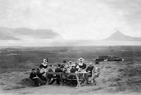 Sunday coffee in Dýrafjorður 1897.