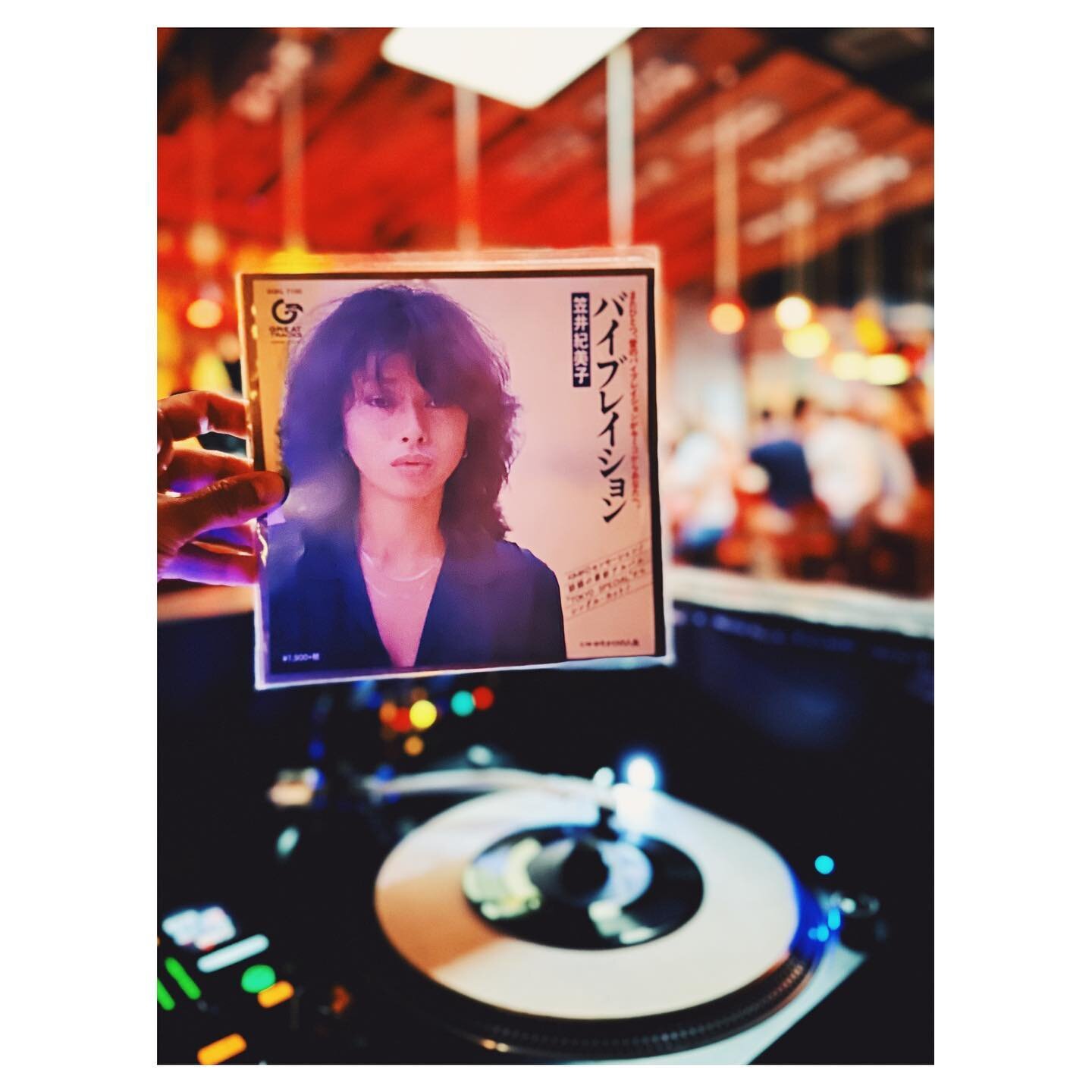 Back to playing smol records from 🇯🇵 all night @daikaya_izakaya 🏮 
⁣
Let me provide the soundtrack to your dinner 🥢⁣
⁣
⁣
⁣
⁣
#vinylonly #45s #LesTheDJatDaikaya