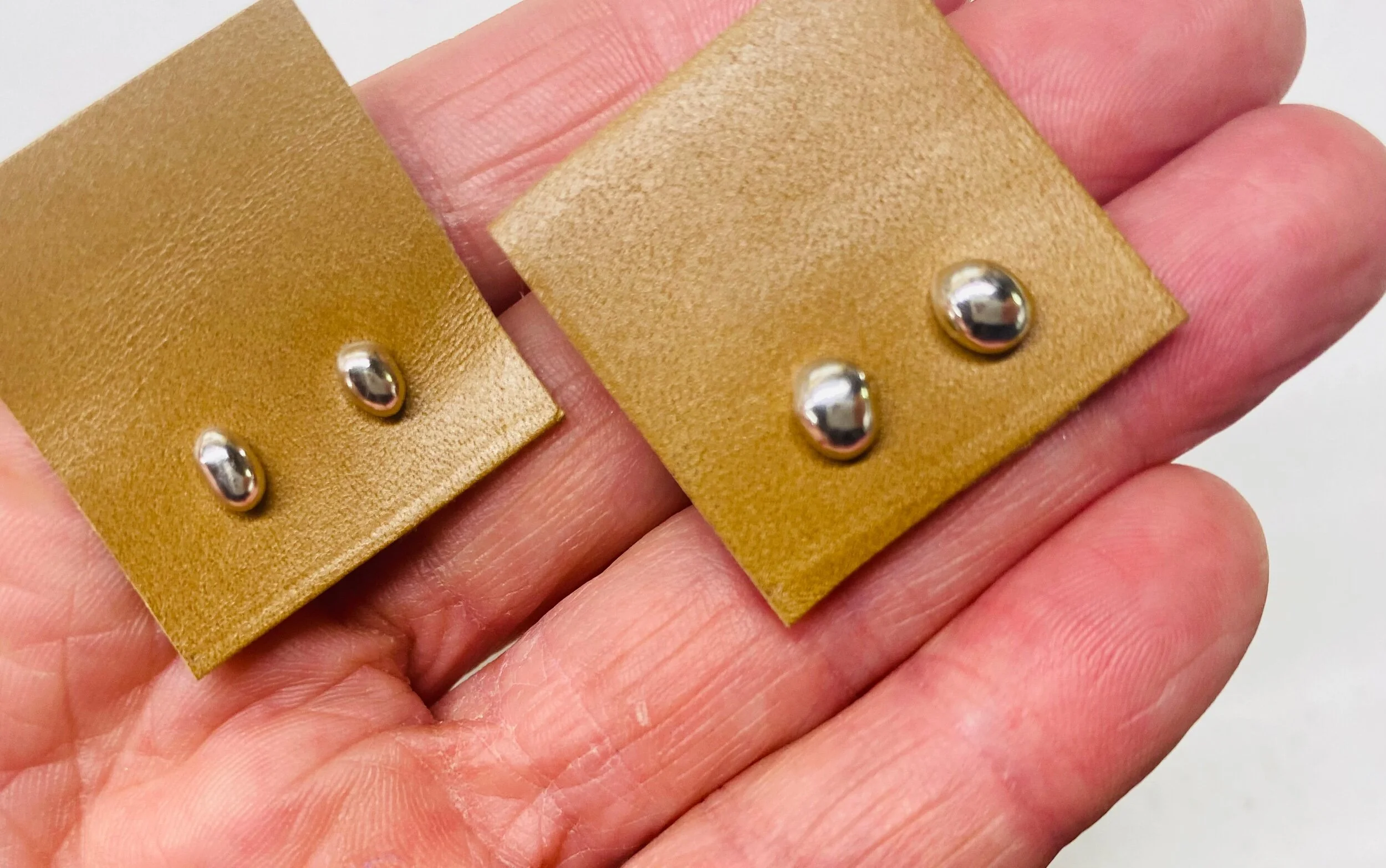 BFA5A96A-2EFE-4C4F-A150-00479B753CC1