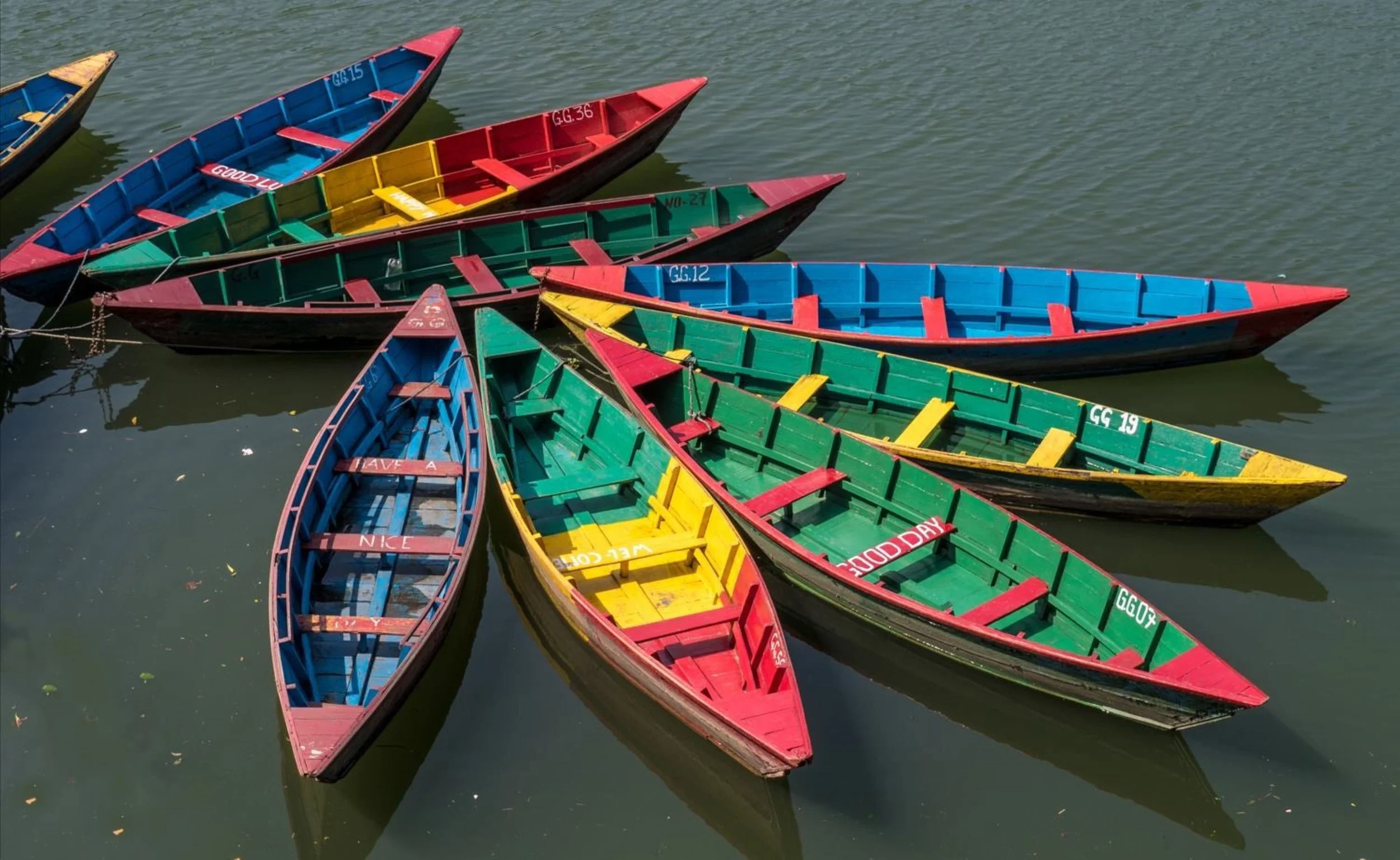 Struxness---Colorful-Boats_WEB.jpg