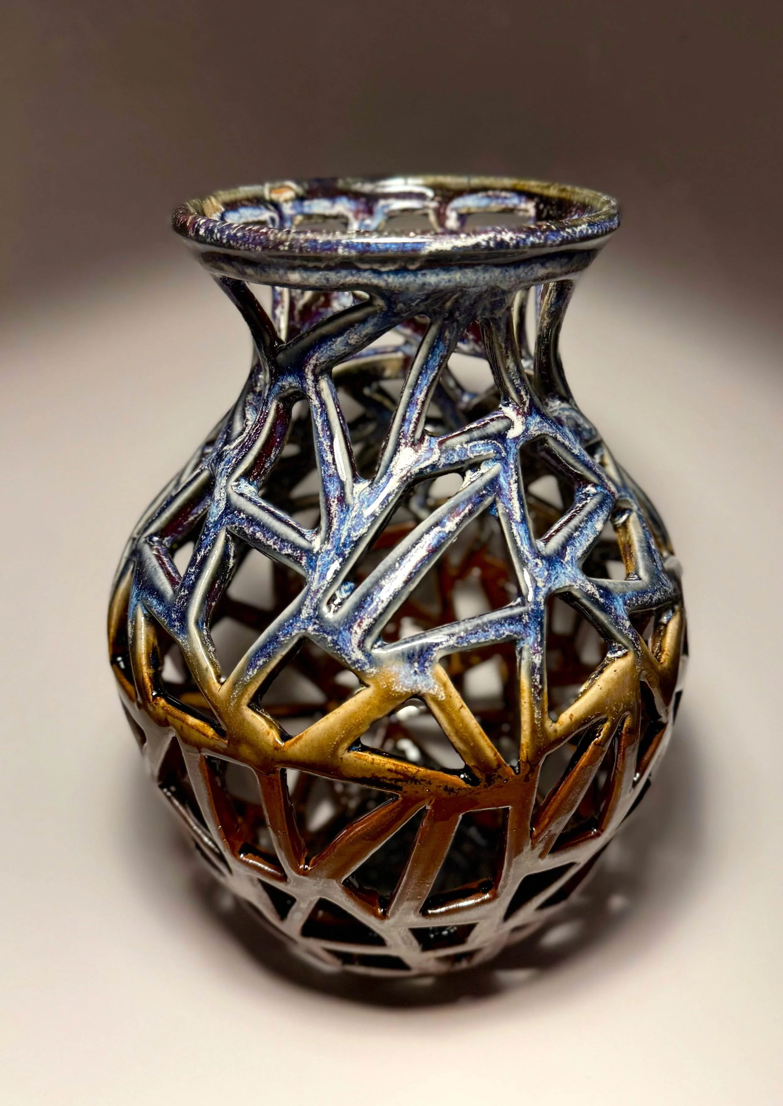 Willis-4.-Negative-Space-Vase_WEB.jpg