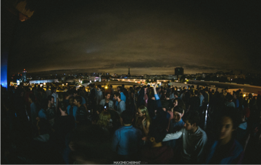 Avec en prime un fumoir avec vue sur tout Paris, que demander de plus ?