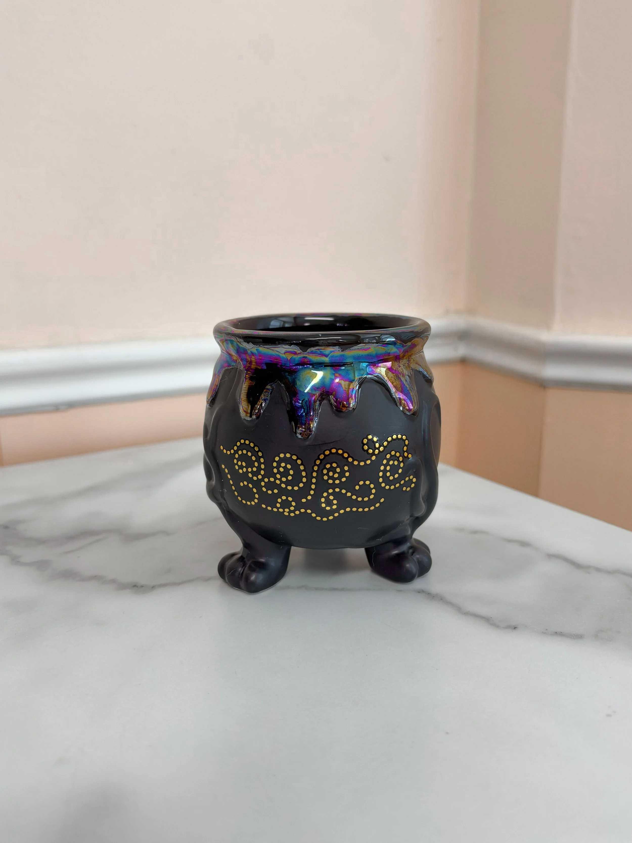 Cauldron_Trick or Treat.JPG