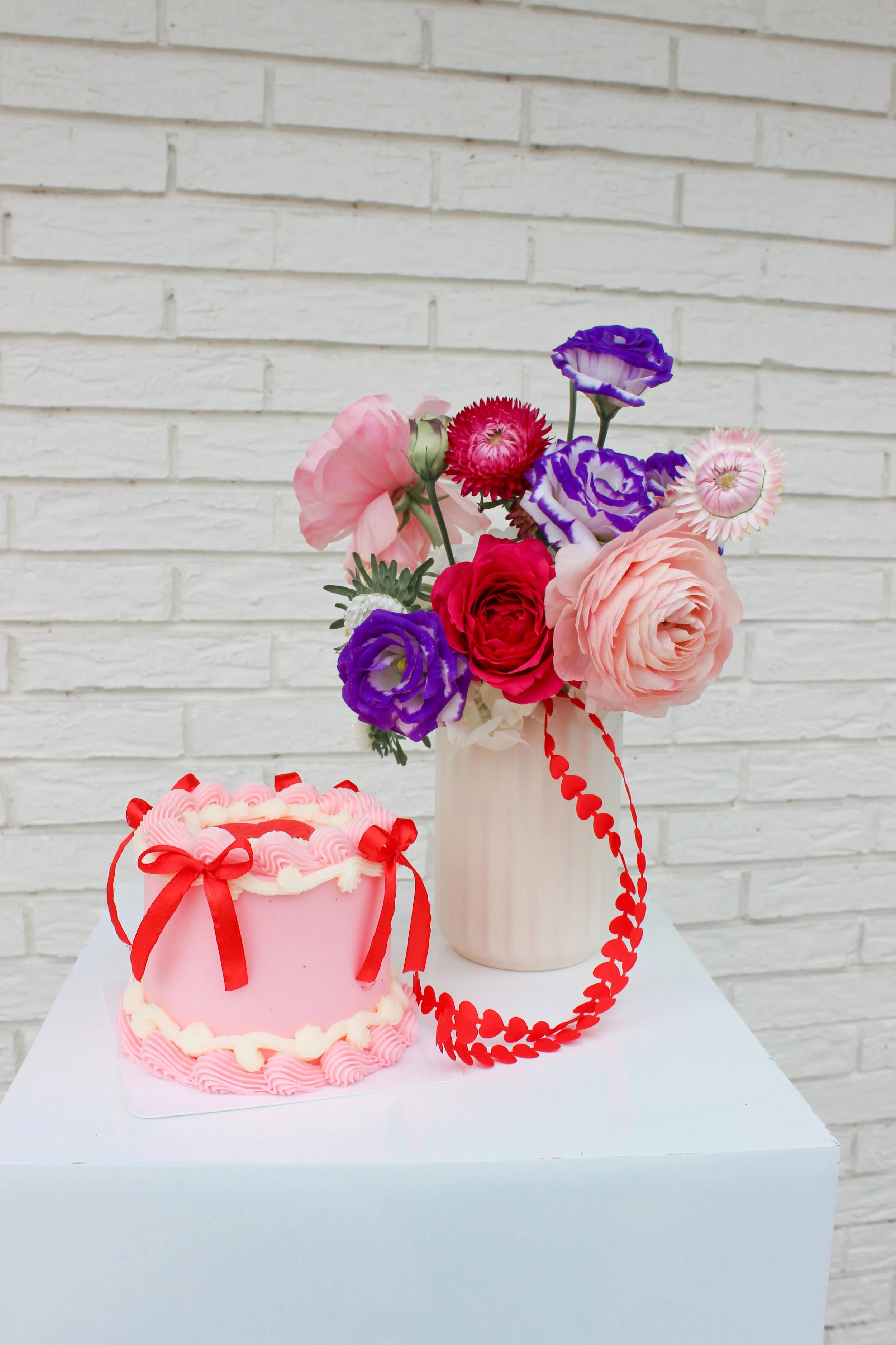 Too Sweet: Cake + Flowers
