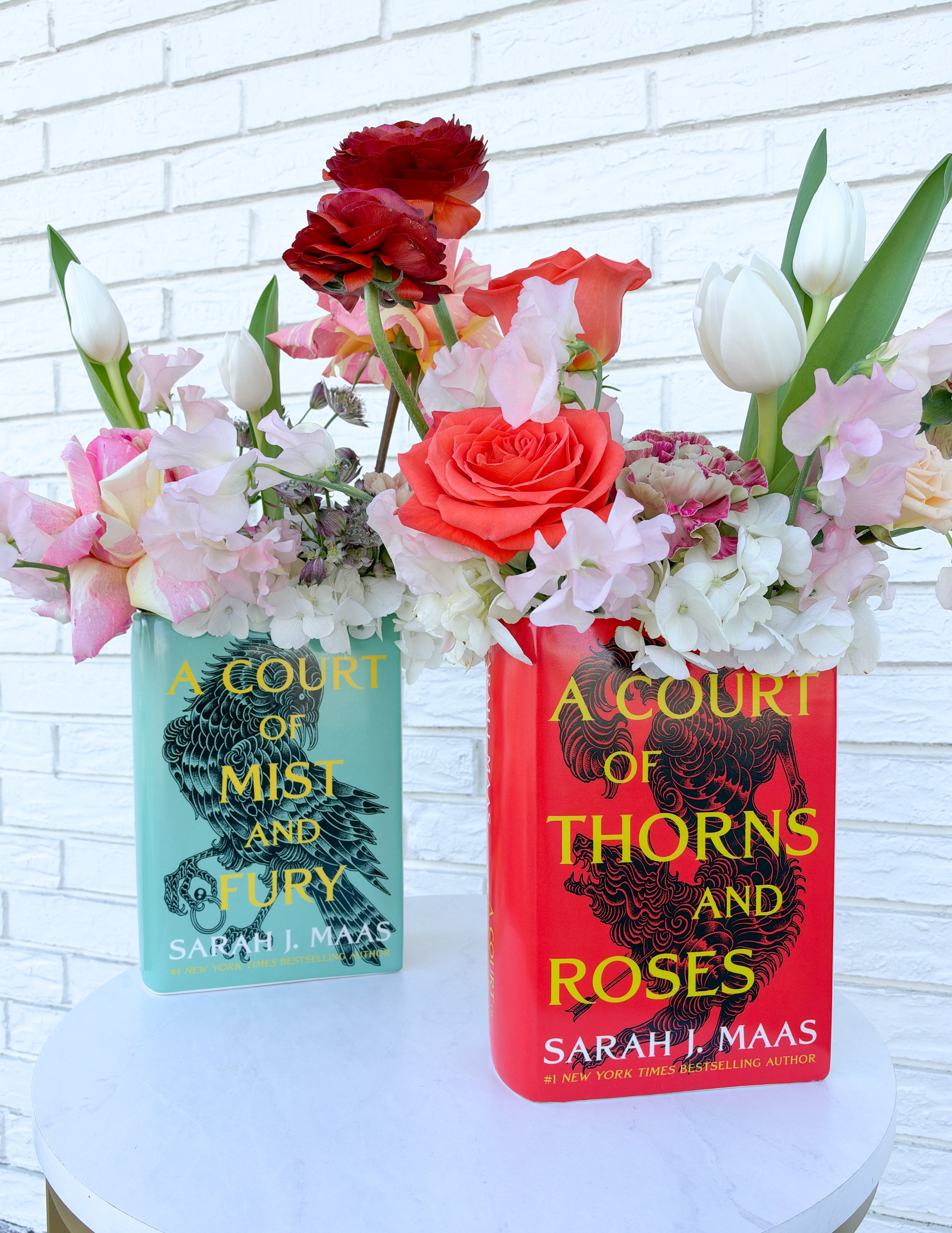 ACOTAR: A Book Vase Bar Experience (Friday, Nov. 6 from 9 a.m. to 5 p.m.)