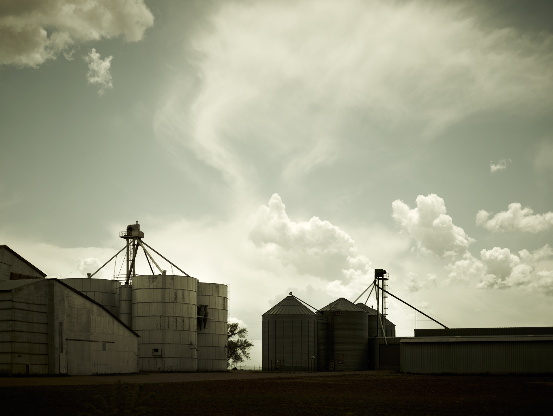 Projects_Travel_Photography_Derek_Israelsen_024_Farm.jpg