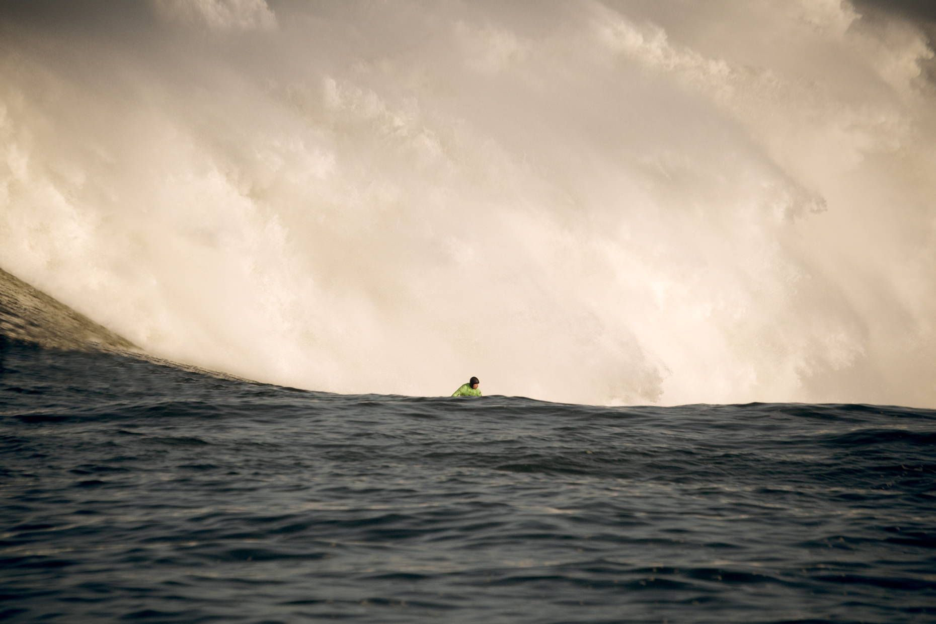 Projects Action Photography Derek Israelsen 002 Surf Waiting