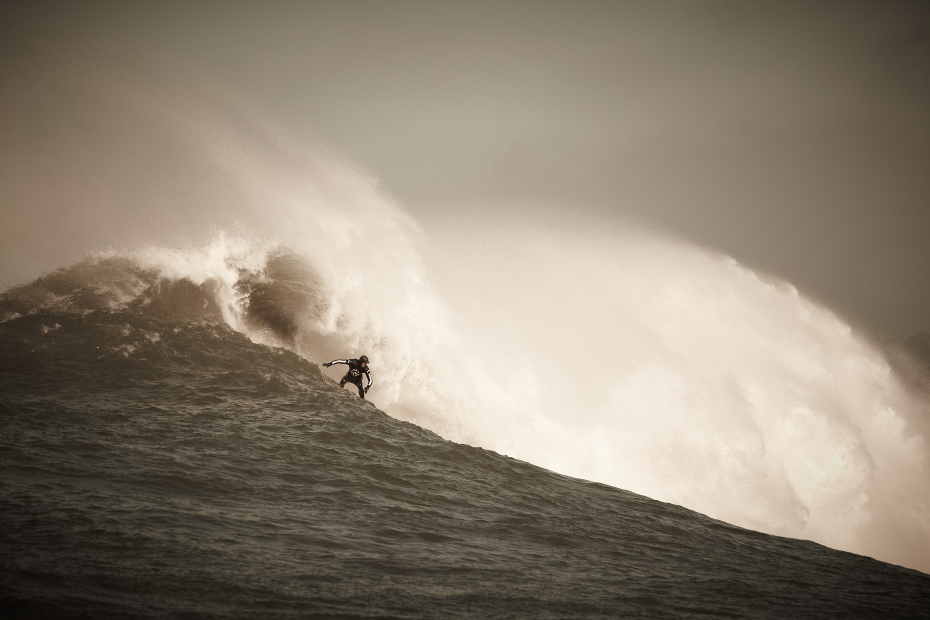 Projects_Action_Photography_Derek_Israelsen_015_Surfer_Ocean_Spray.jpg