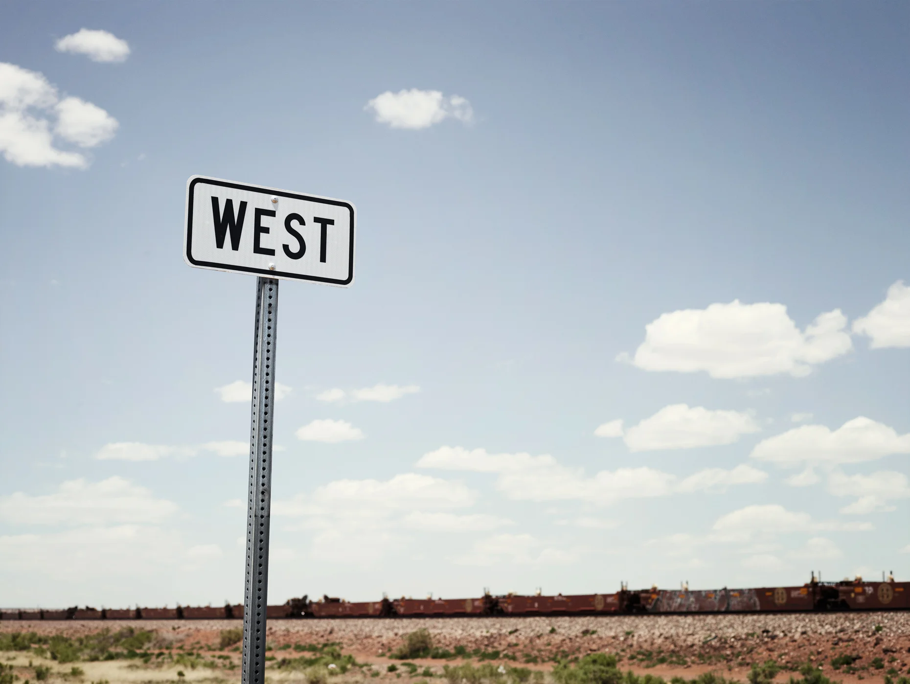 Projects_Travel_Photography_Derek_Israelsen_047_Roadtrip_Home_West.jpg