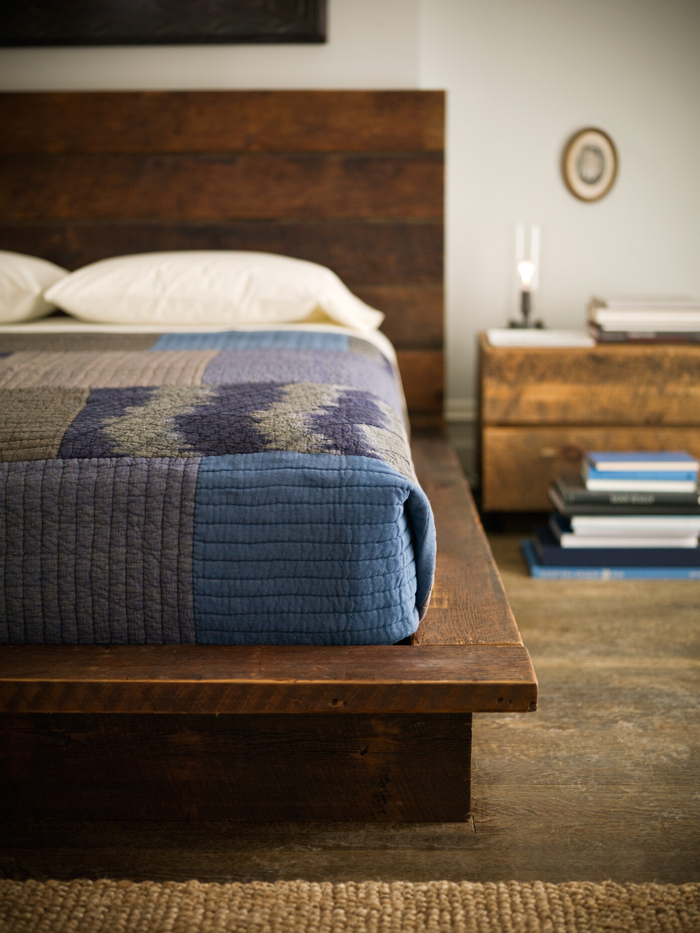 Product_Photography_Spaces_Derek_Israelsen_014_Wood_Bed_Books.jpg