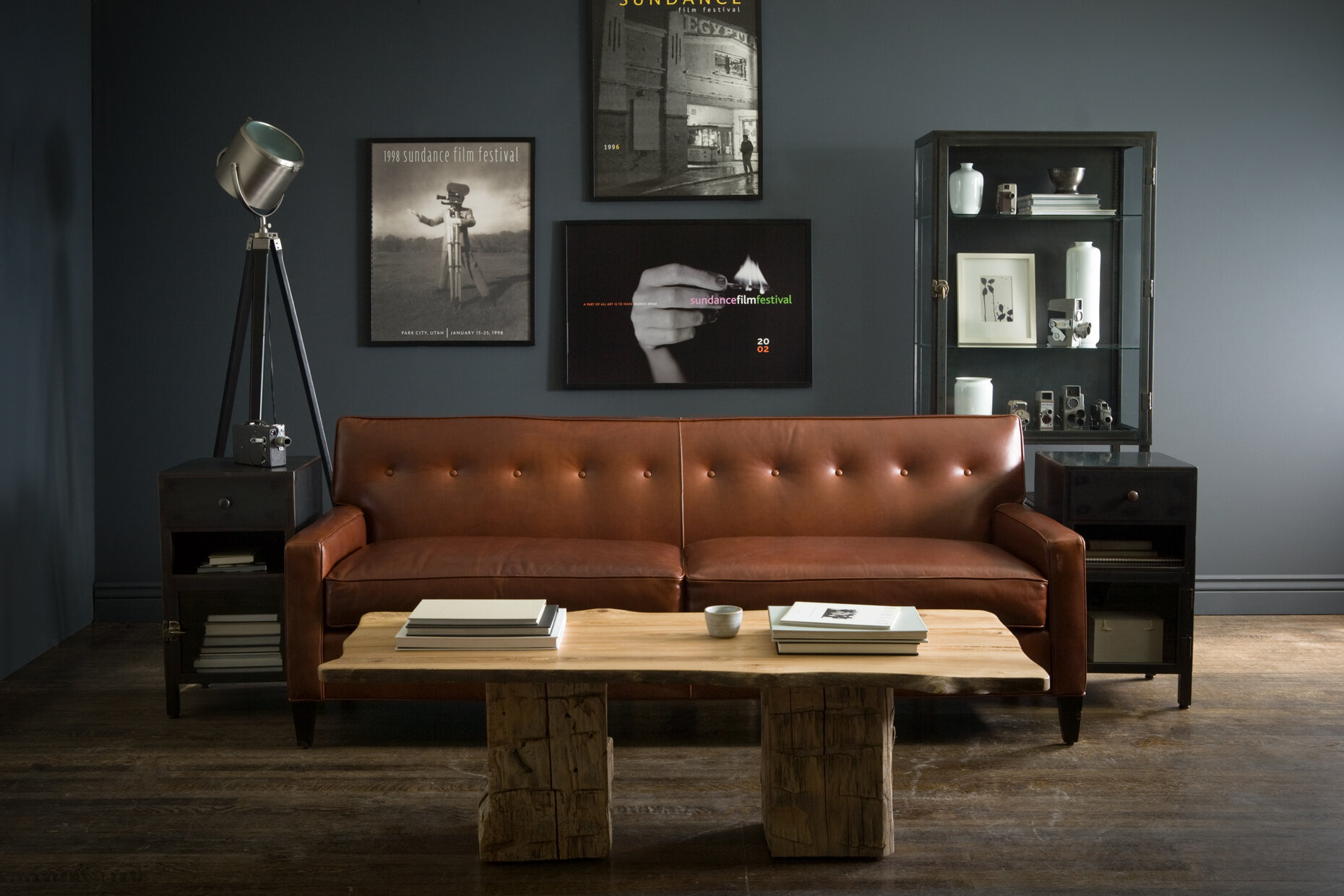 Product_Photography_Spaces_Derek_Israelsen_017_Brown_Leather_Couch.jpg