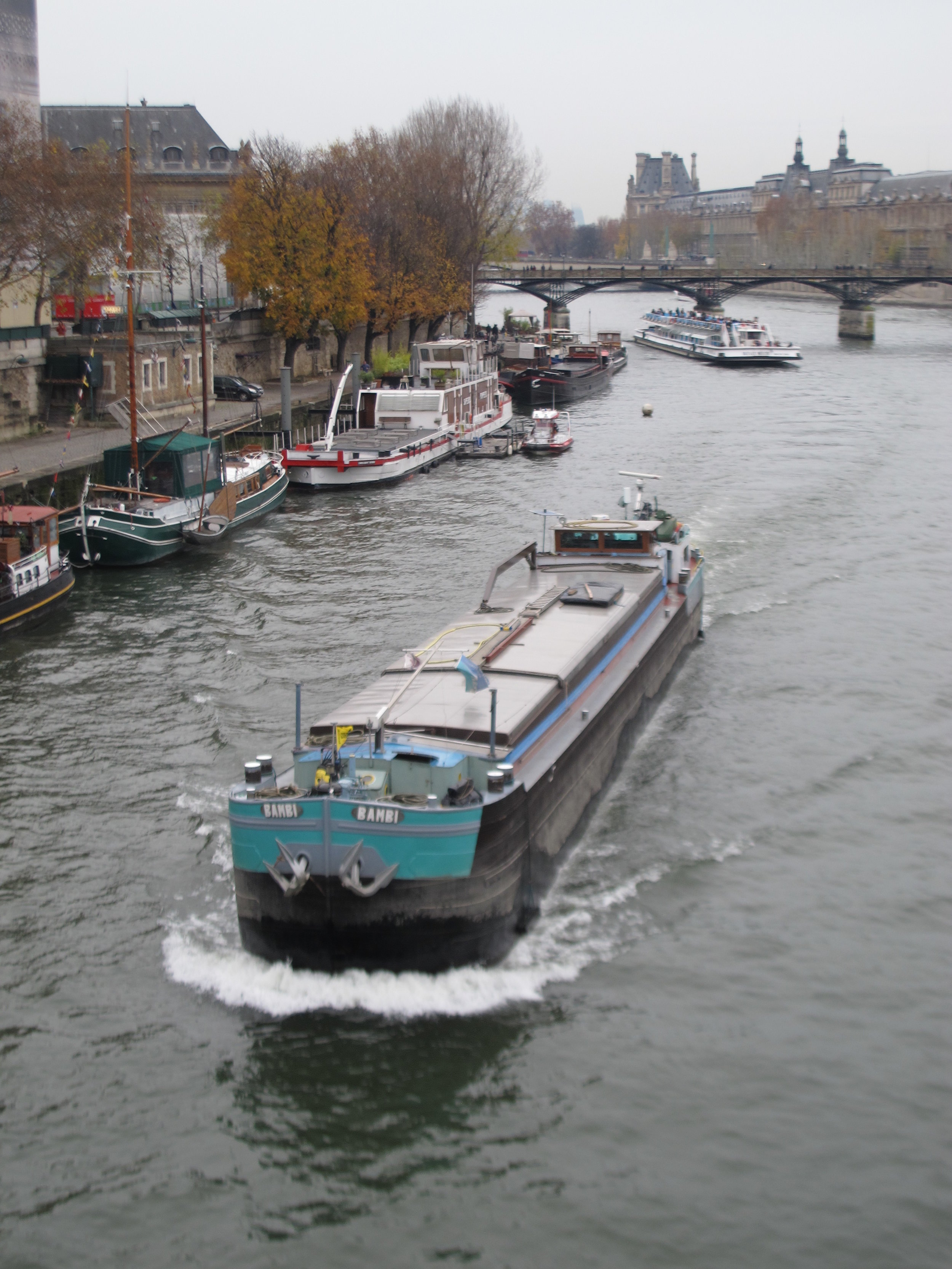 Peniche barge on the Seine Paris.JPG