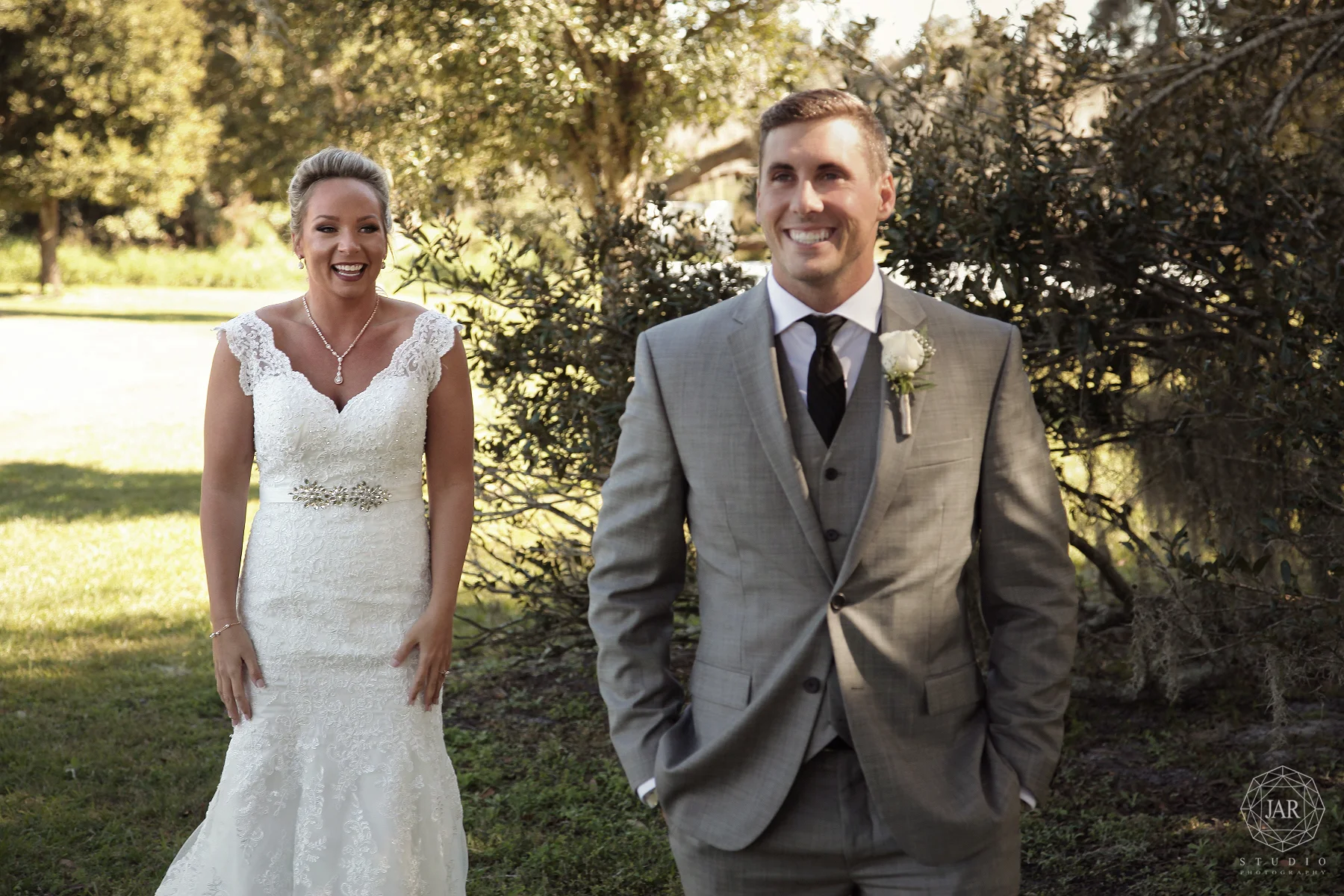 05-park-wedding-happy-jarstudio.JPG
