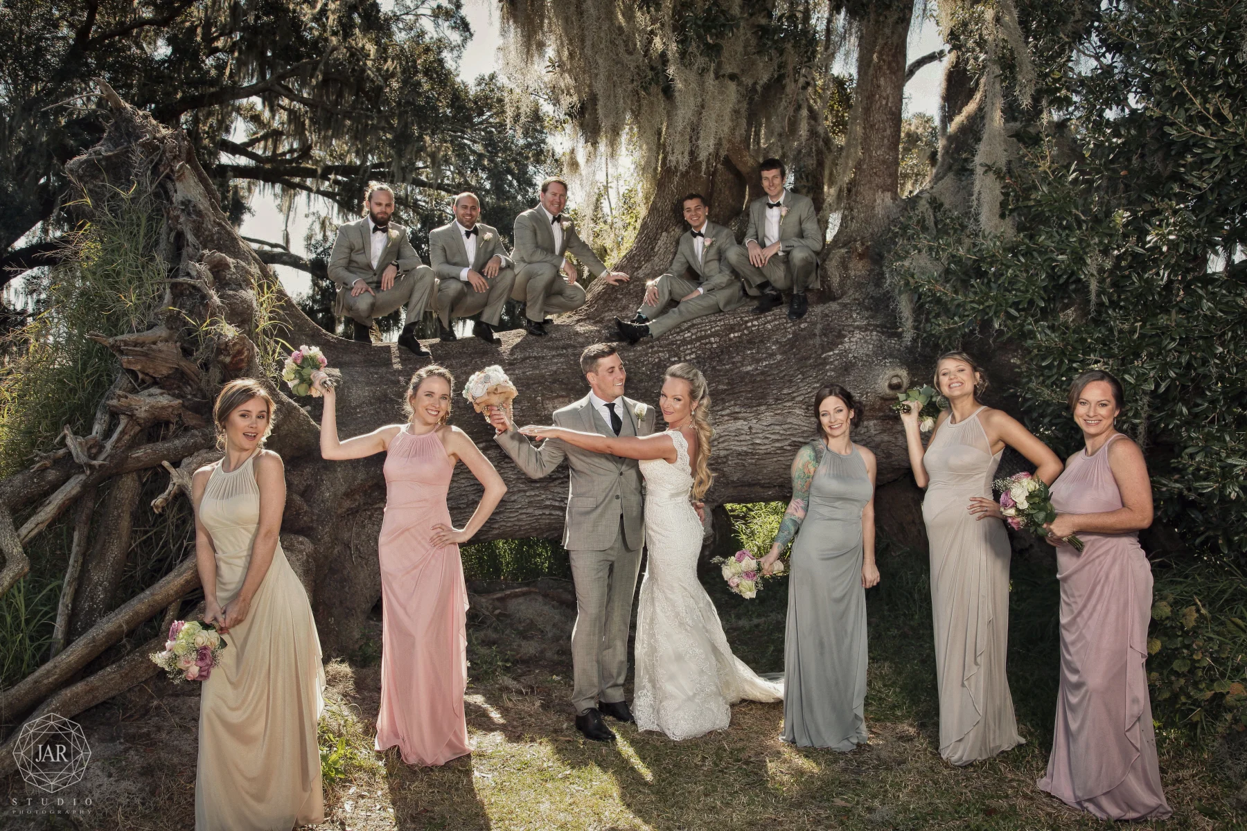 13-wedding-party-fun-tree-park-orlando-jarstudio.JPG