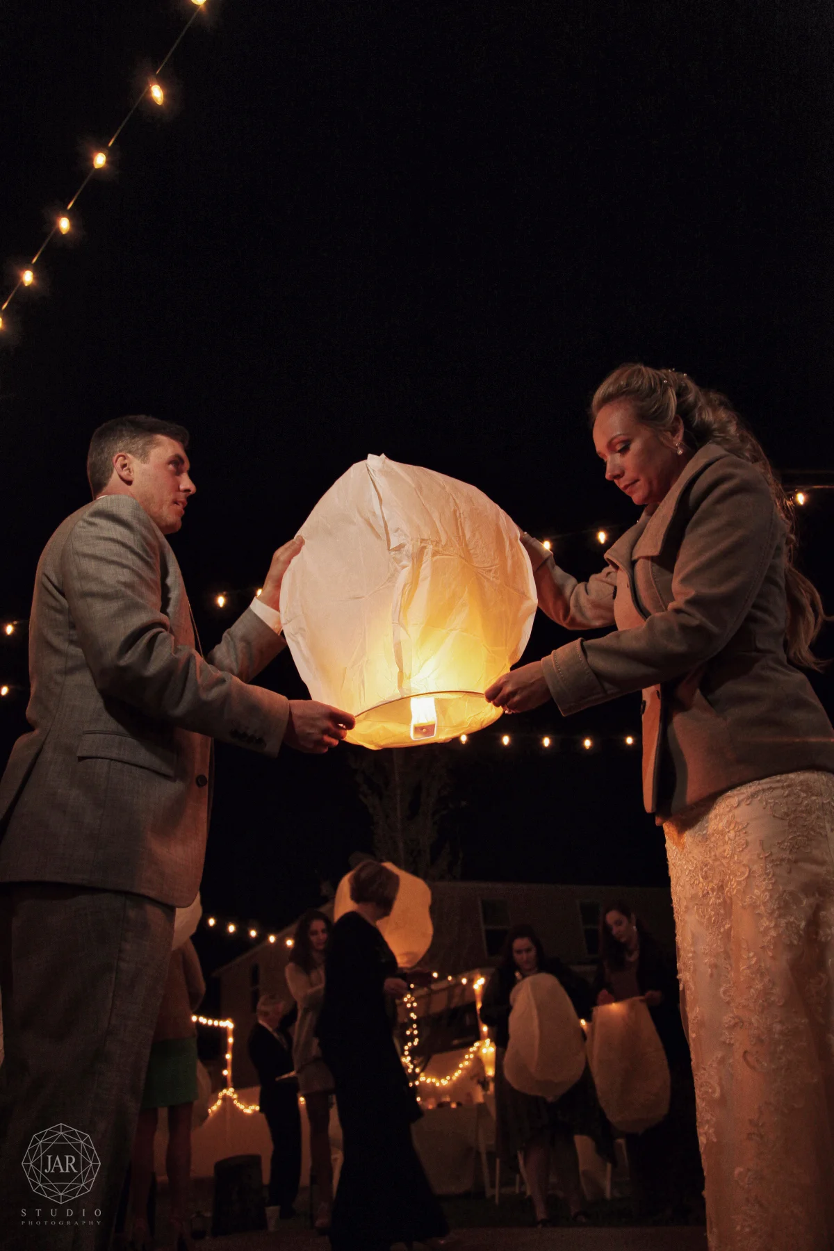 55-wedding-lanterns- rapunzel-jarstudio.JPG