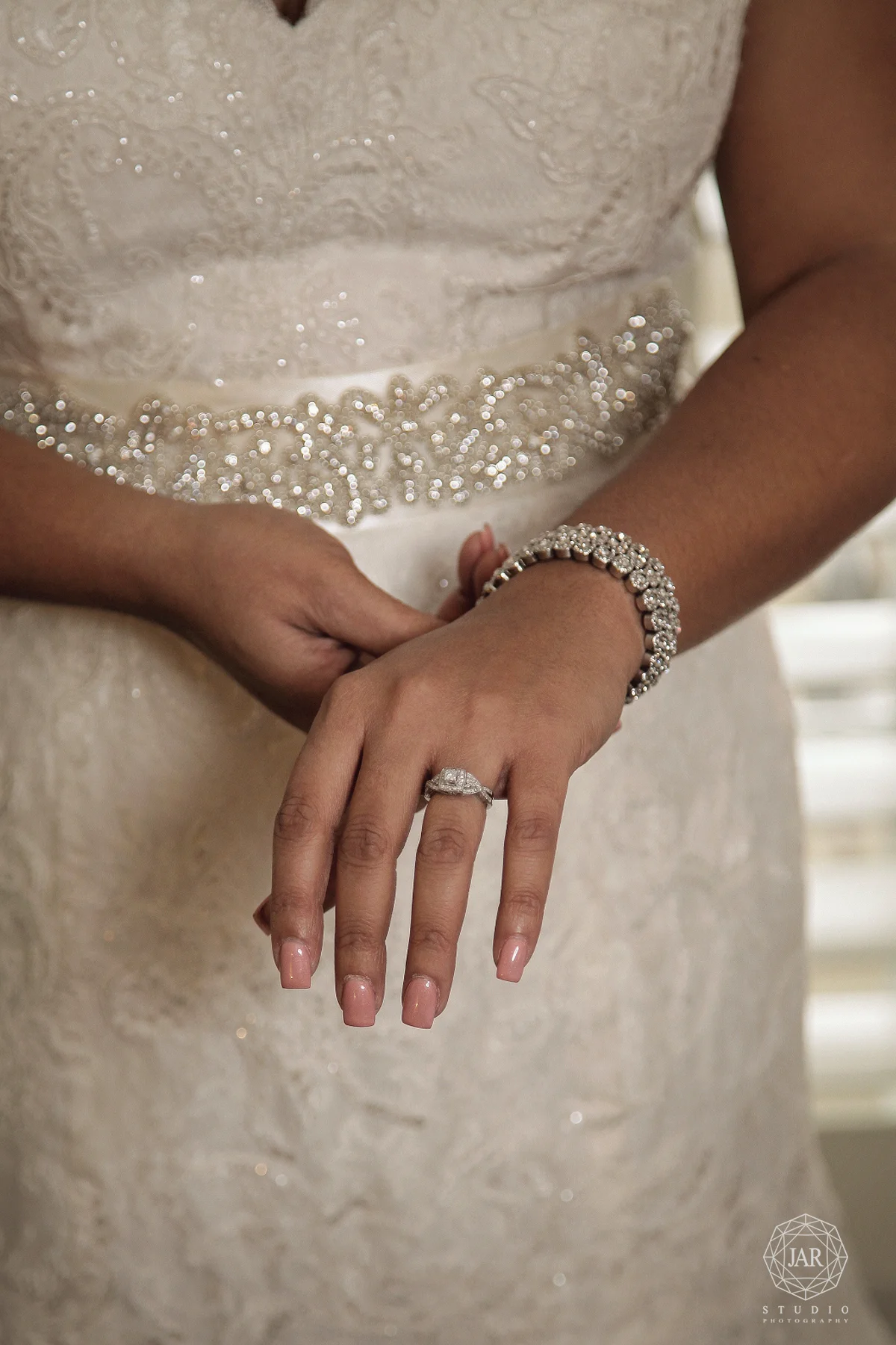 05-bride-natural-nail-color-jarstudio-orlando.JPG