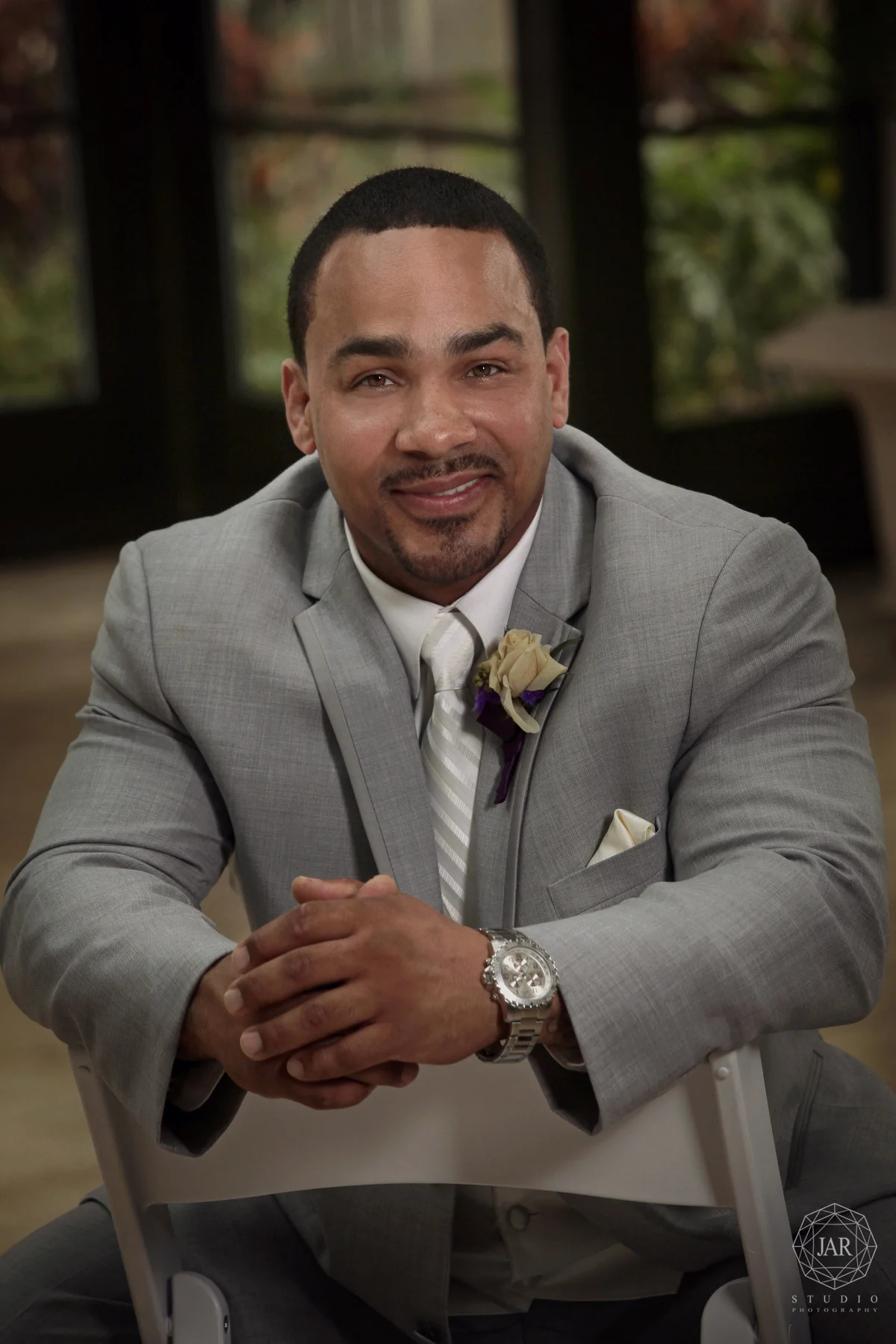 08-groom-gray-tuxedo-alfond-inn-jarstudio.JPG