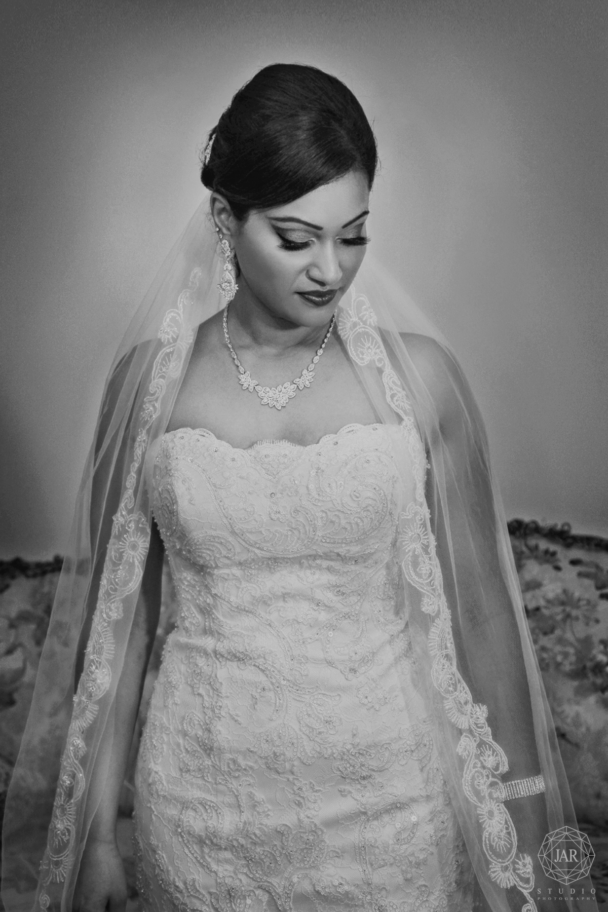 05-modern-indian-bride-jarstudio-orlando-photography.JPG