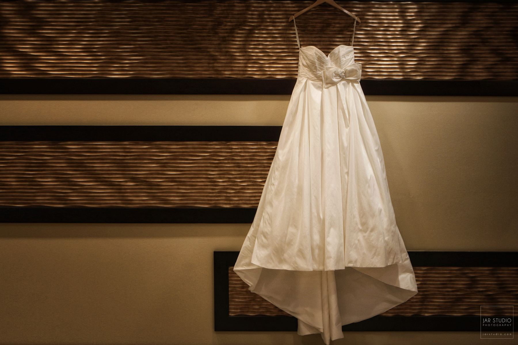 01-wedding-dress-hotel-orlando-photographer.JPG