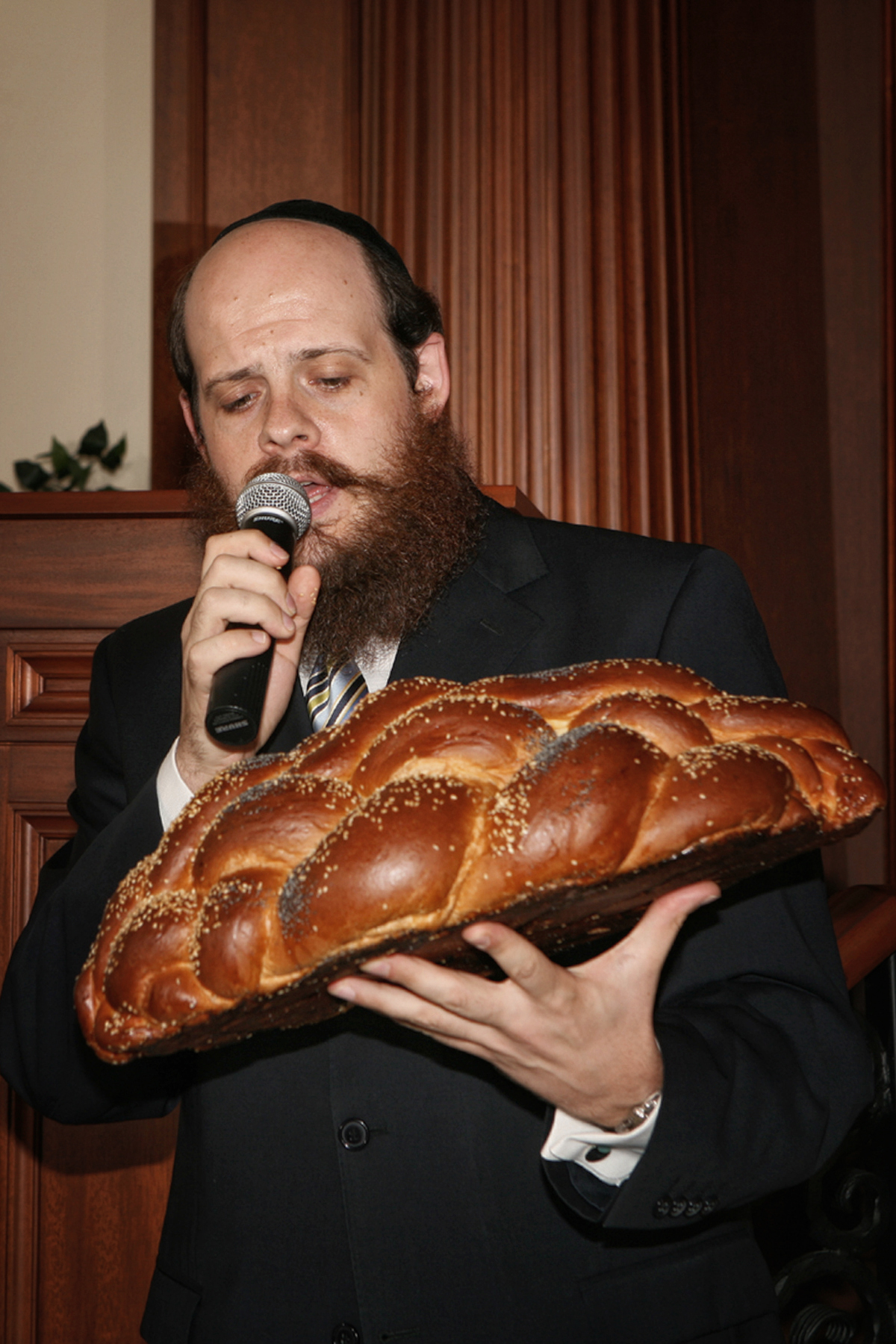 03-rabbi-challah bread-orlando-maitland-photographer.JPG