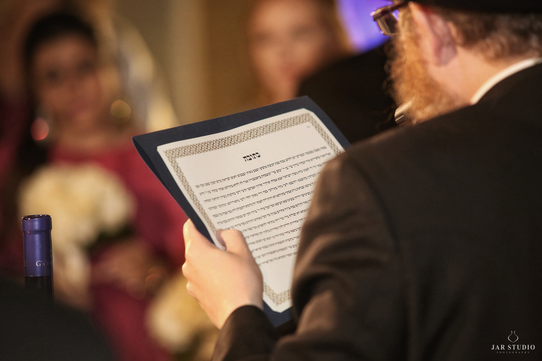 21-jewish-wedding-ceremony-rabbi-ketubah-hebrew-photographer-jarstudio.jpg