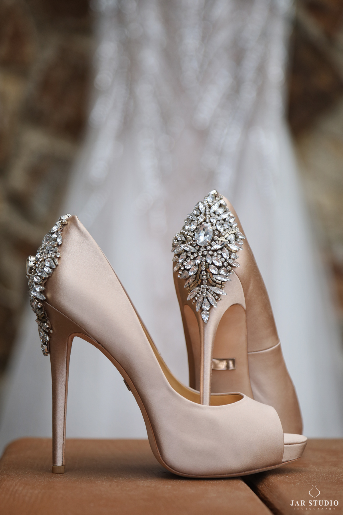02-unique-wedding-shoes-fashion-jarstudio.jpg