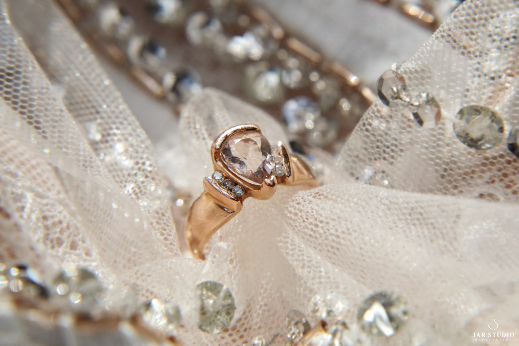 03-creative-wedding-photography-jarstudio.jpg