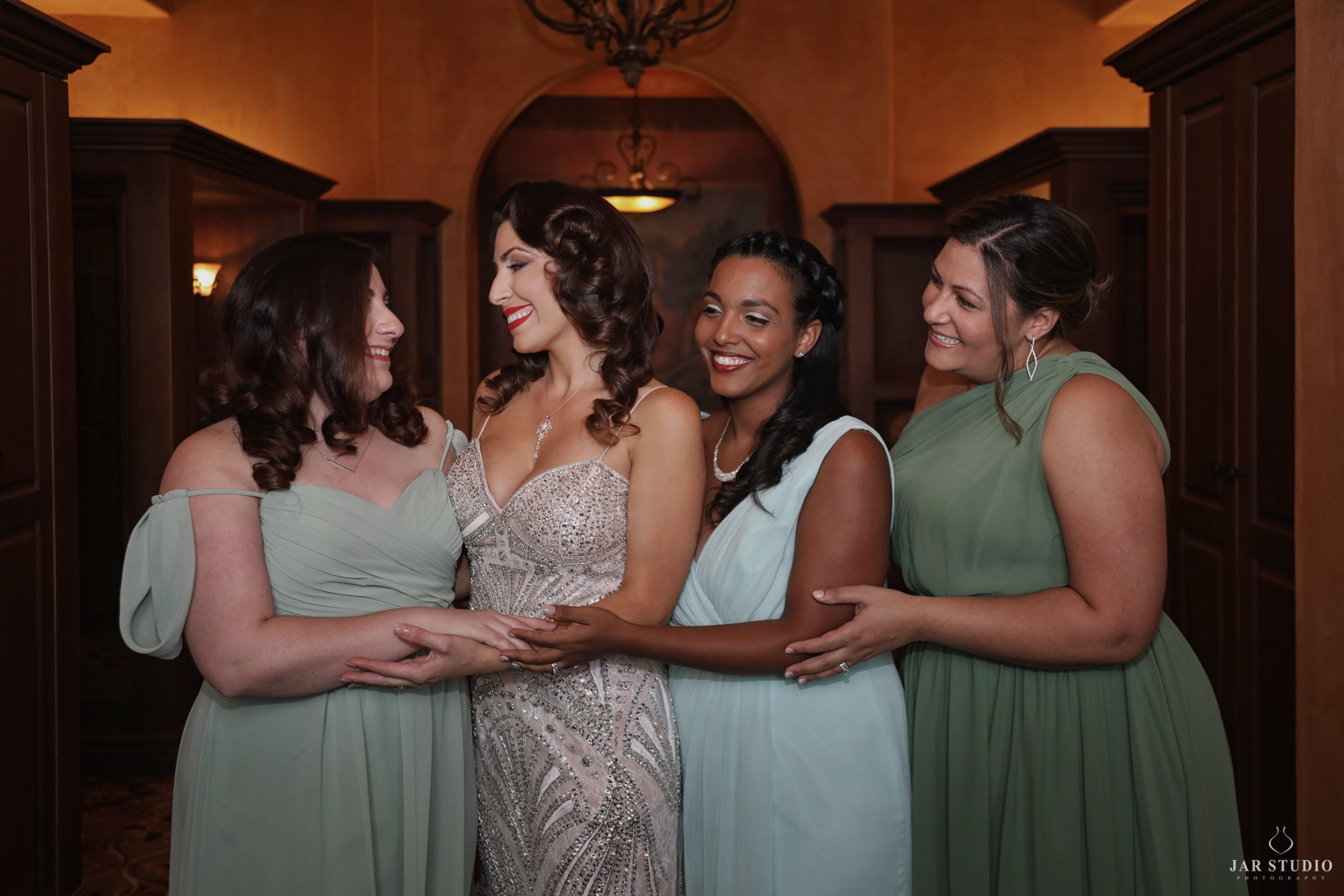07-beautifull-italian-bride-bridemaids-sage-jarstudio.jpg