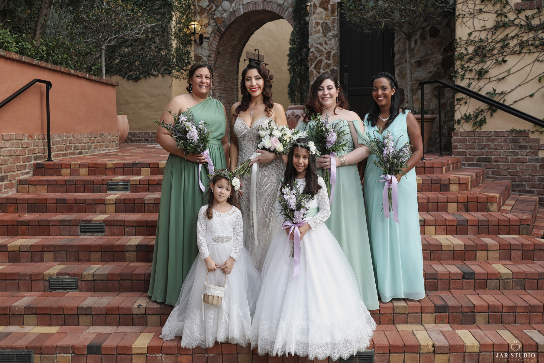 08-modern-elegant-wedding-colors-jarstudio.jpg