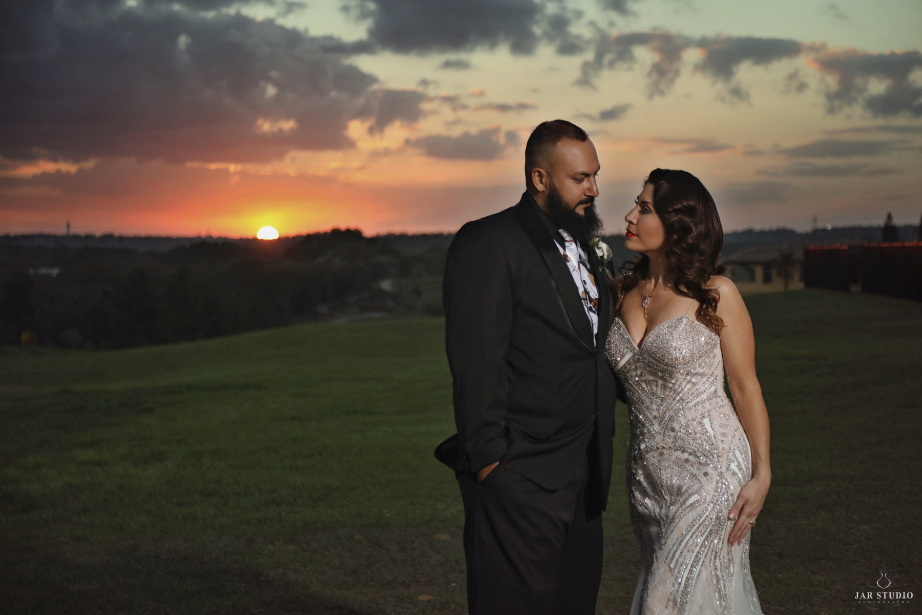 29-sunset-at-bella-collina-real-wedding-day-photos-jarstudio.jpg
