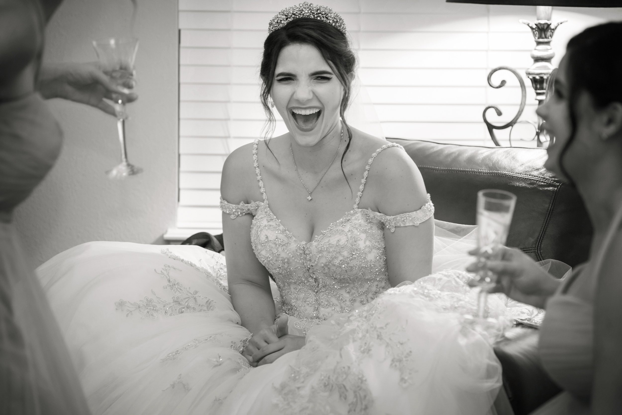bridesmaids-celebrating-stylish-bride.jpg