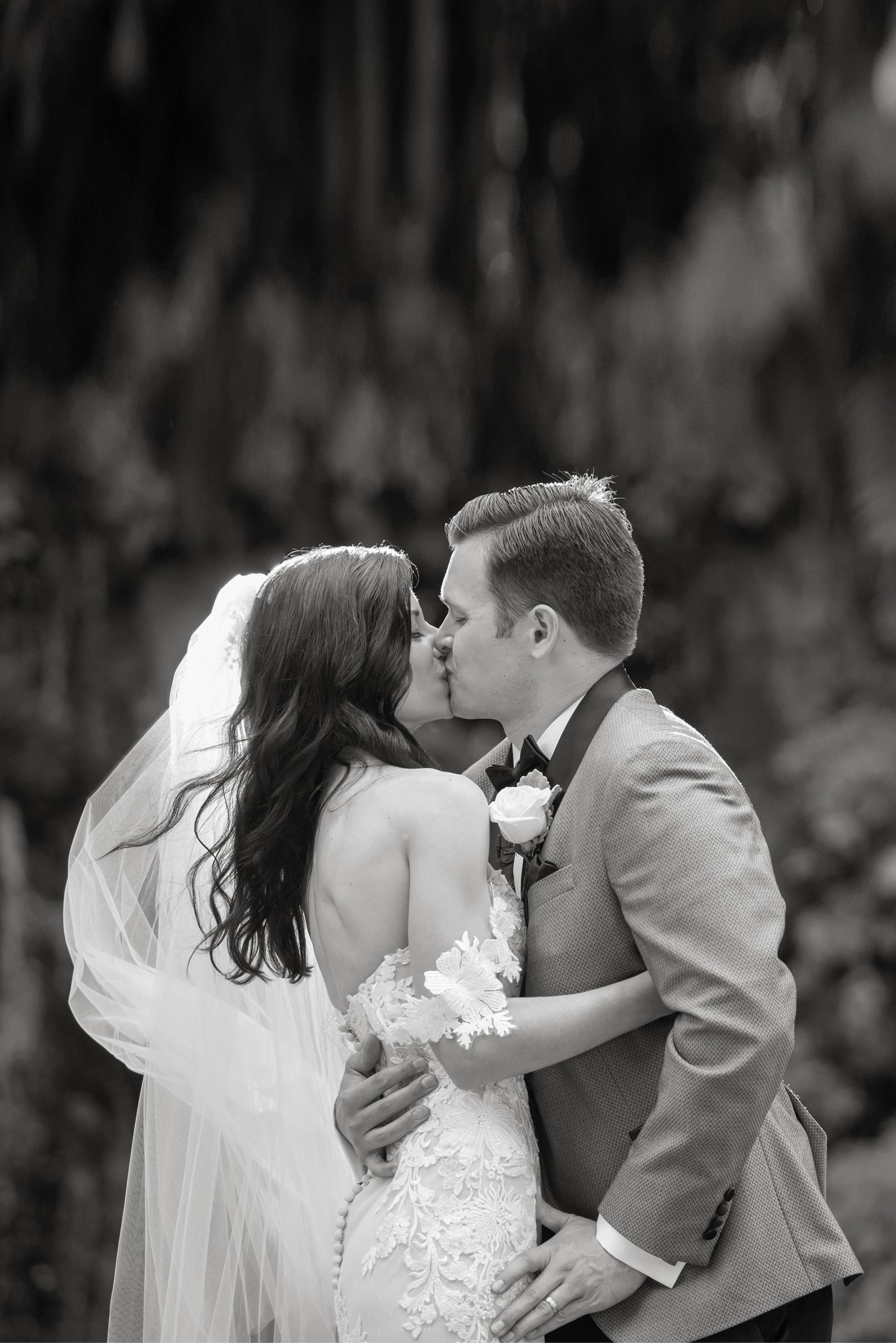 husband-wife-first-kiss.jpg