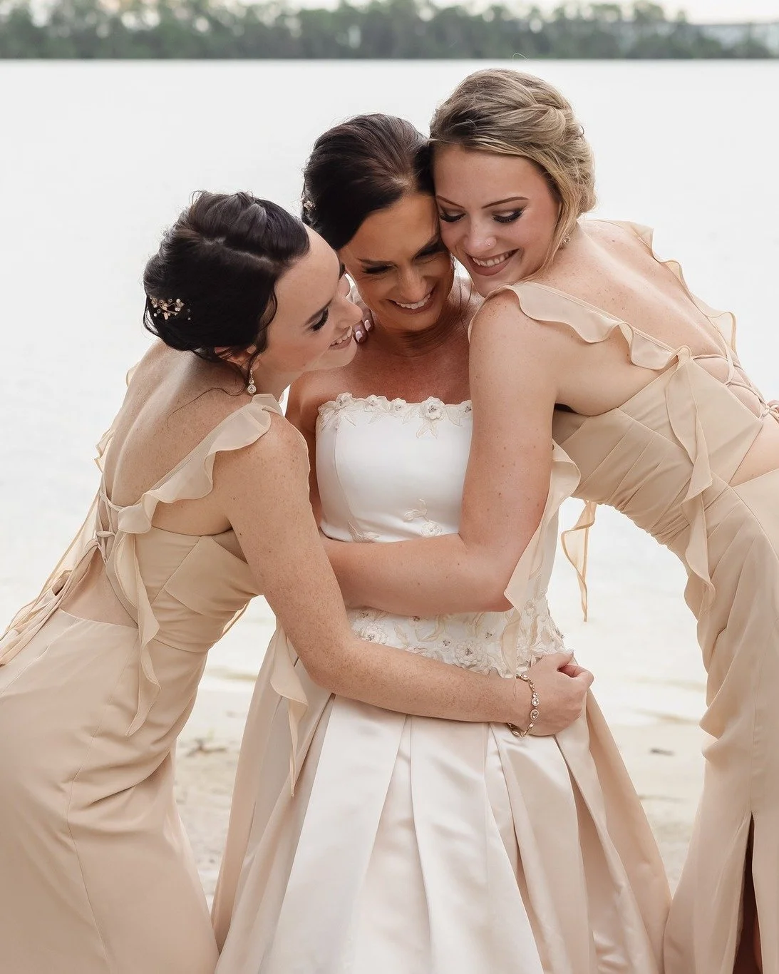 So much love at M &amp; J's beautiful day 🤍

Venue: @paradisecoveorlando 
Florals: @atmospheresfloral 
Caterer: @cocktails_catering

#jaimeriveraphotography #jarstudio #luxuryevents #jarstudioweddings #brides #destinationwedding #eventcoordinator #l
