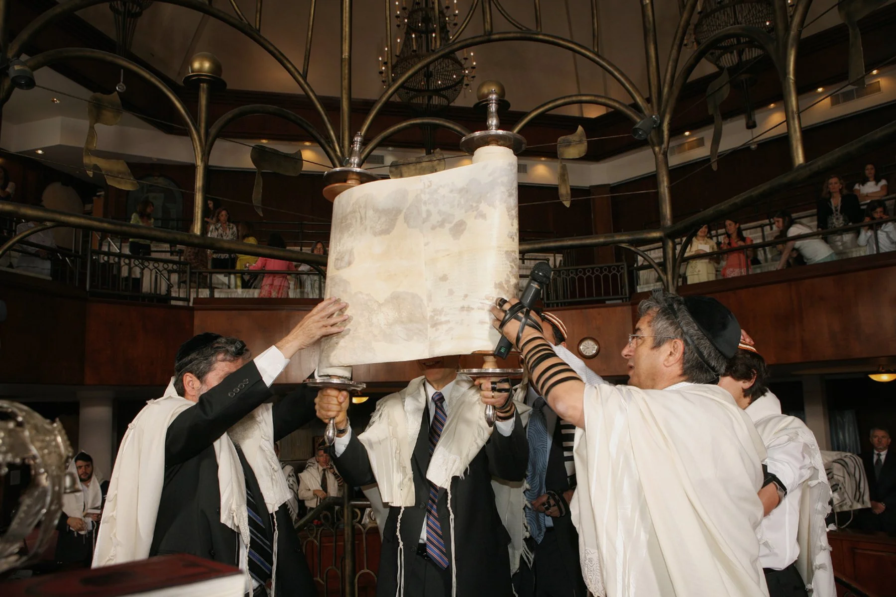 18-bar-mitzvah-temple-torah-ceremony-orlando-photographer.JPG