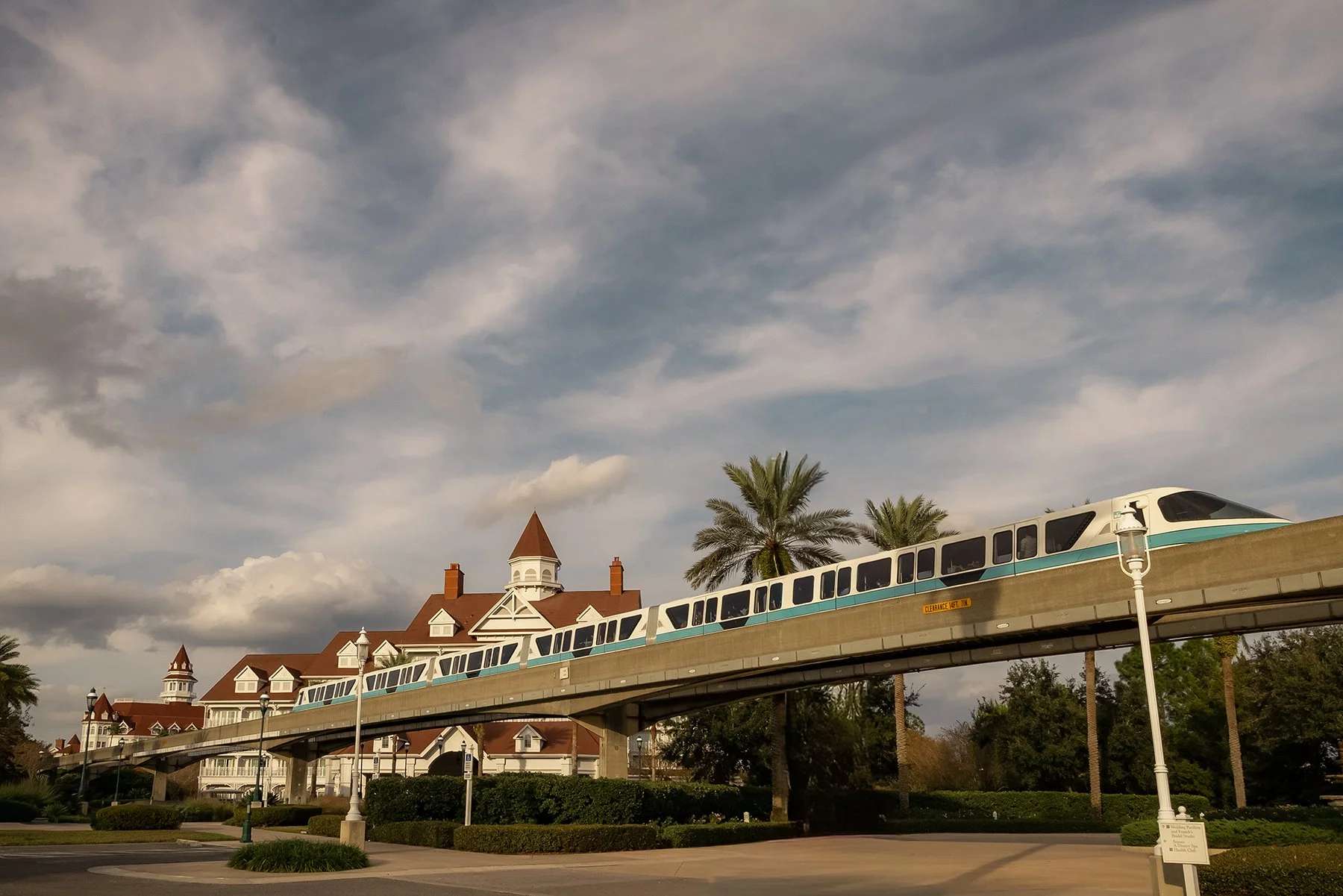 JAR STUDIO W-18645.jpg